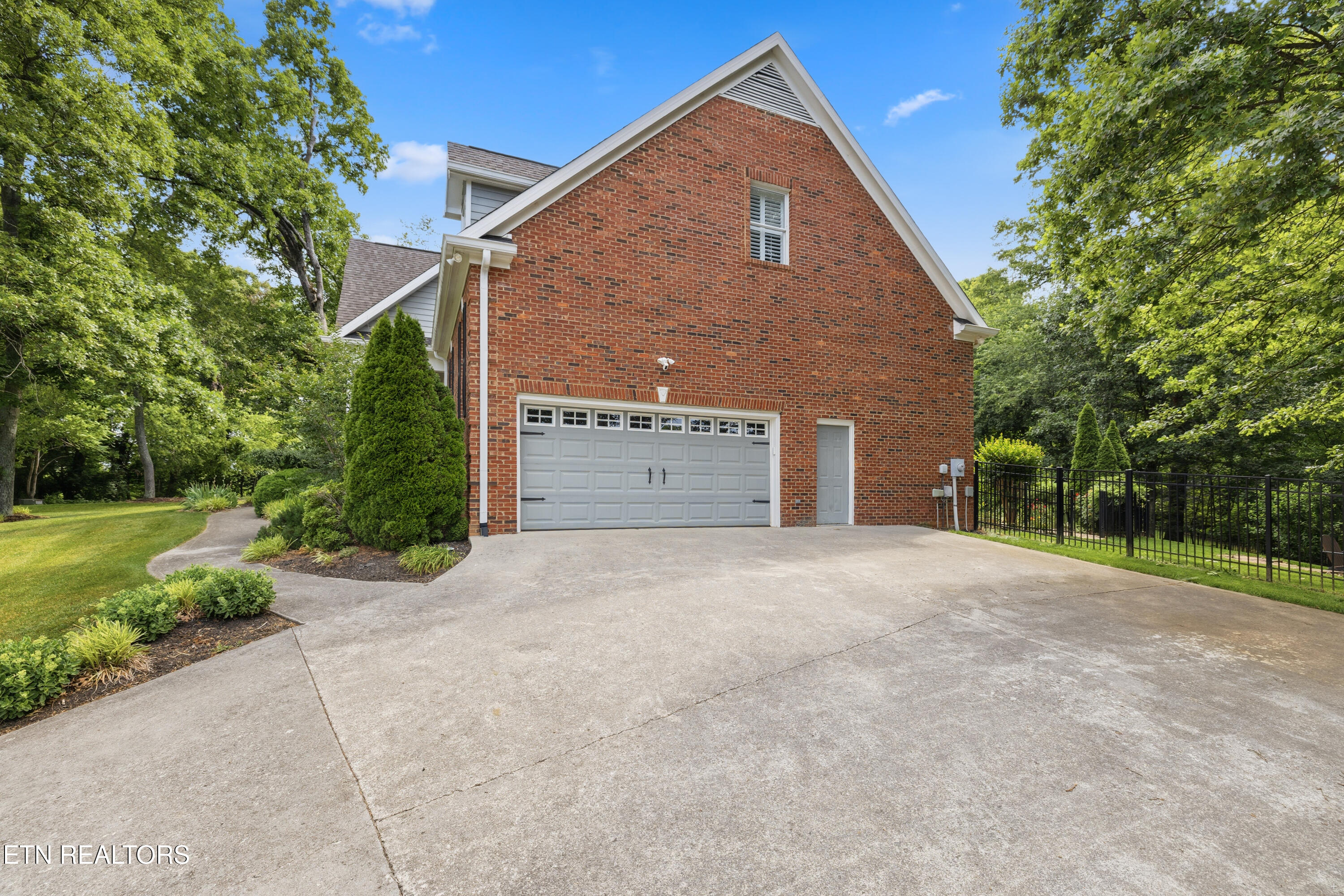 109 Red Grouse Drive Lenoir City TN 37772