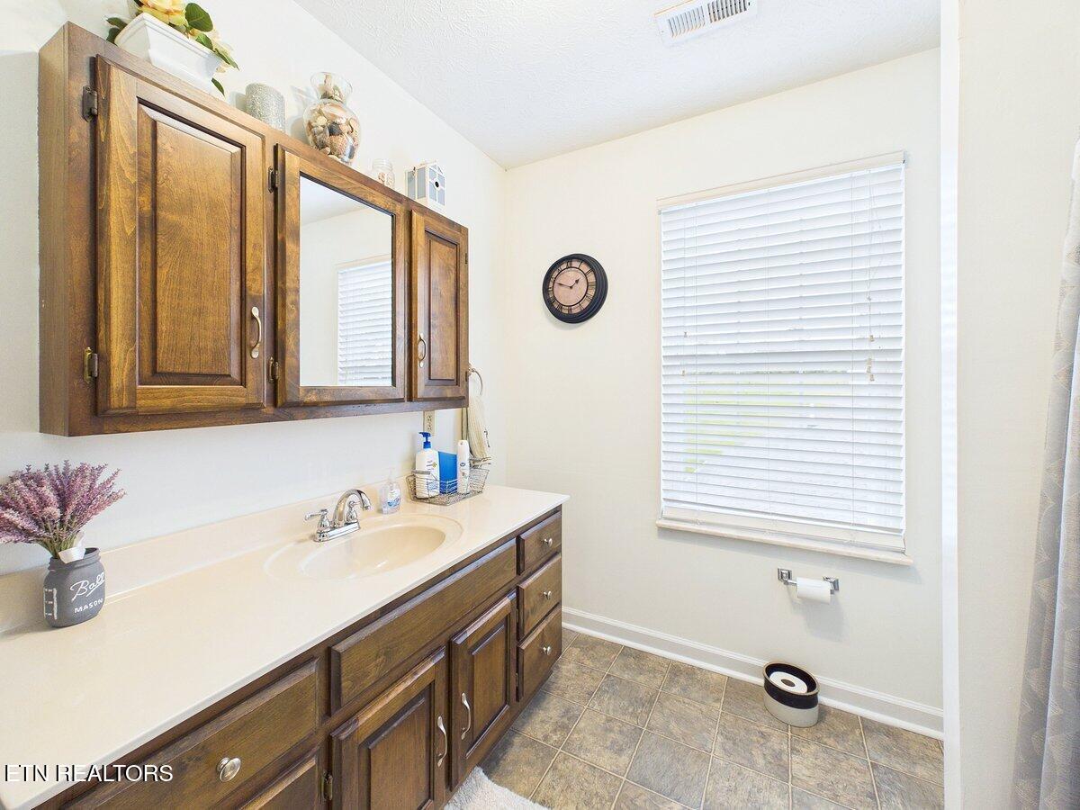 128 County Road 101 Riceville TN 37370