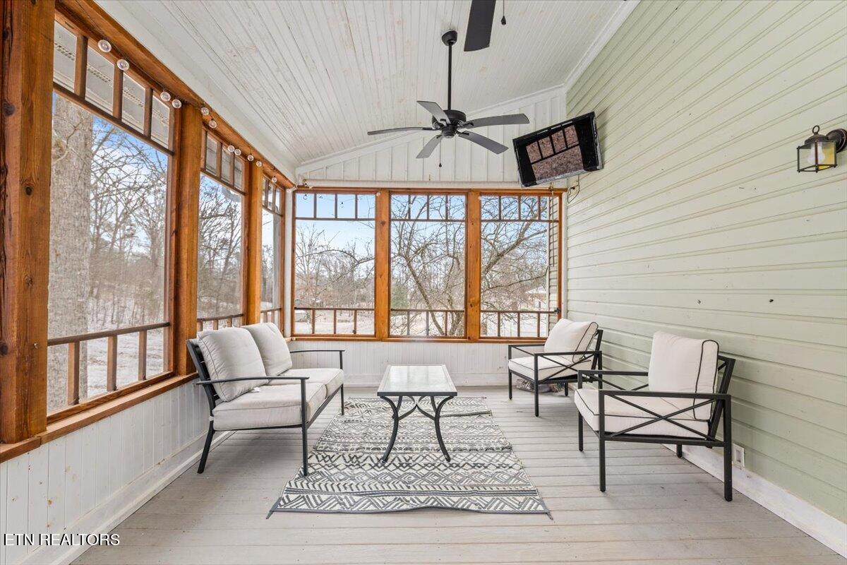 125 Denise Drive Speedwell TN 37870