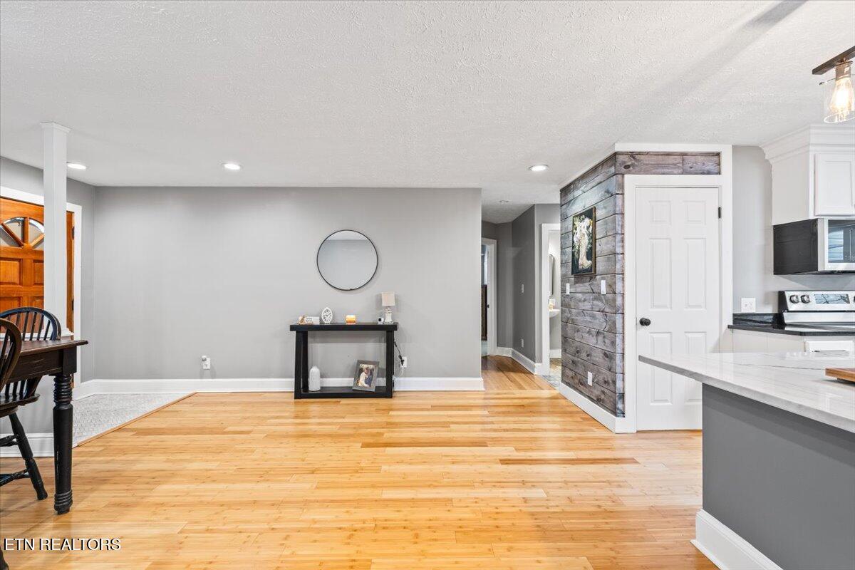 125 Denise Drive Speedwell TN 37870