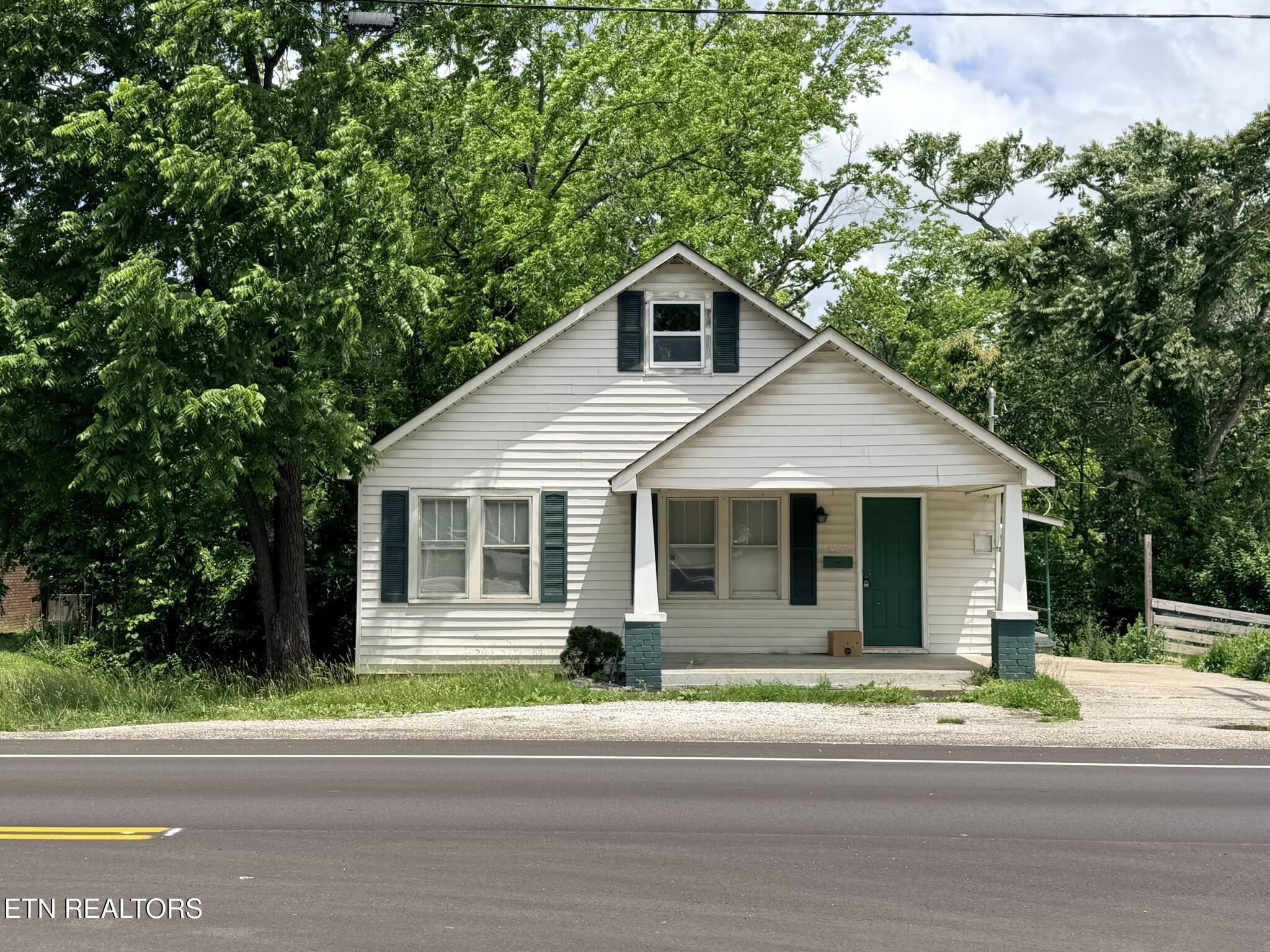 18700 Alberta Street Oneida TN 37841