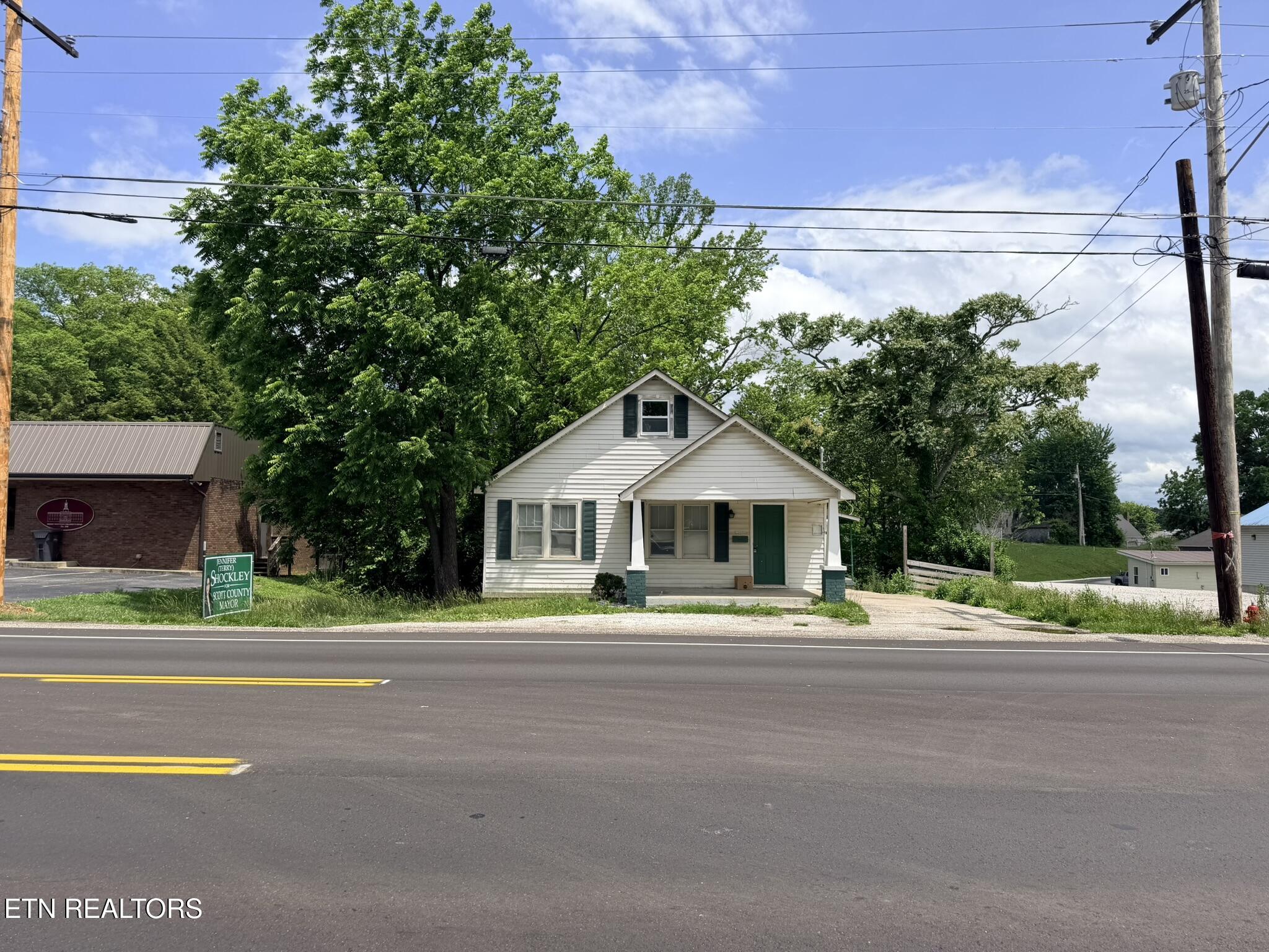 18700 Alberta Street Oneida TN 37841