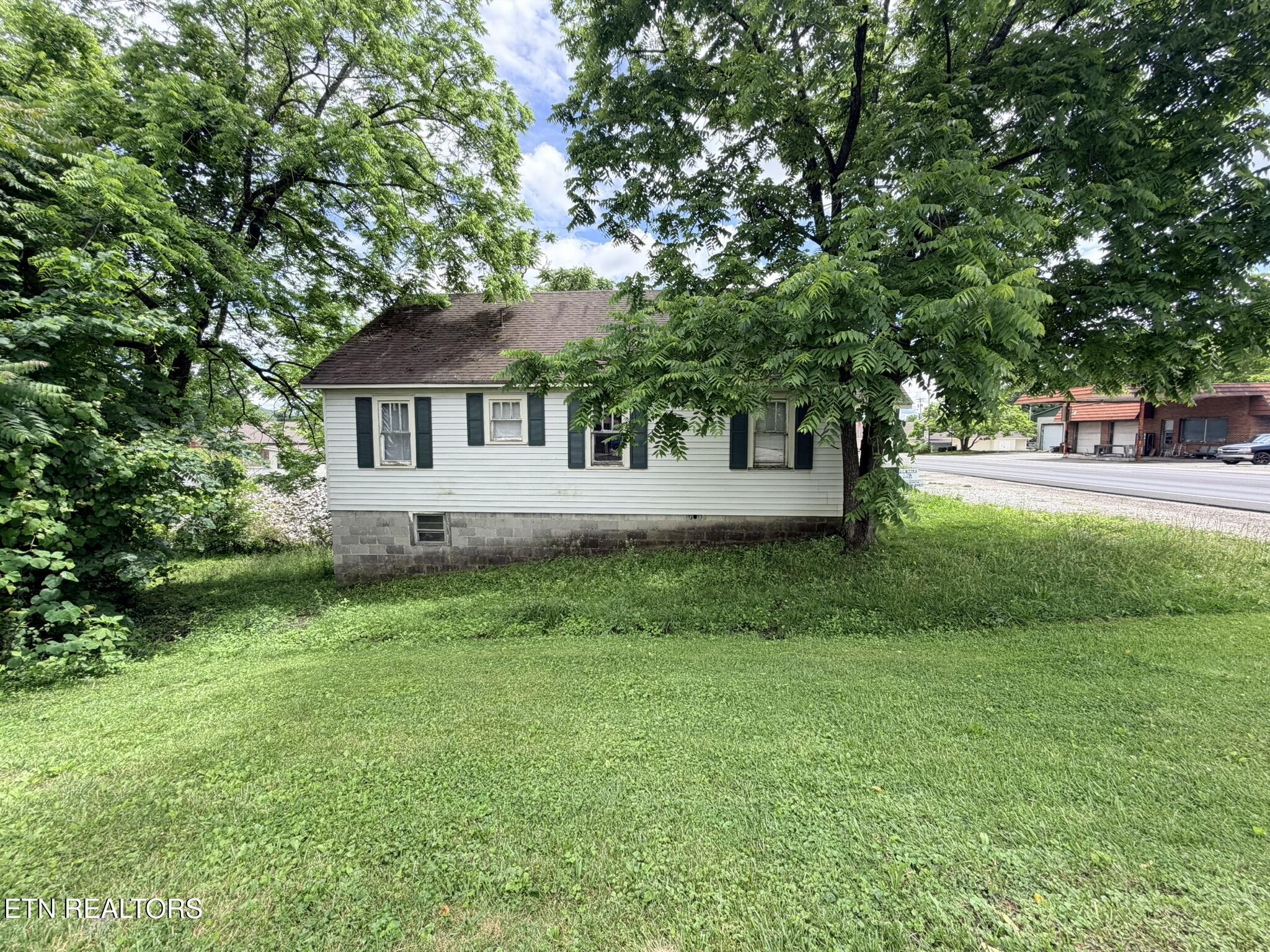 18700 Alberta Street Oneida TN 37841