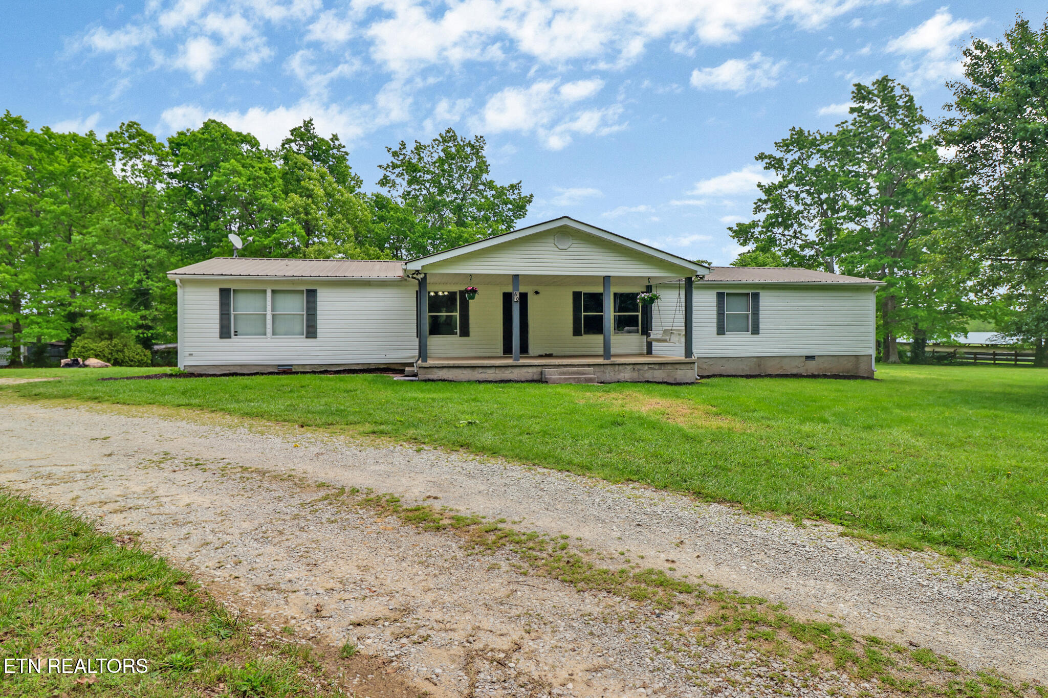 60 Greenview Lane Crossville TN 38571