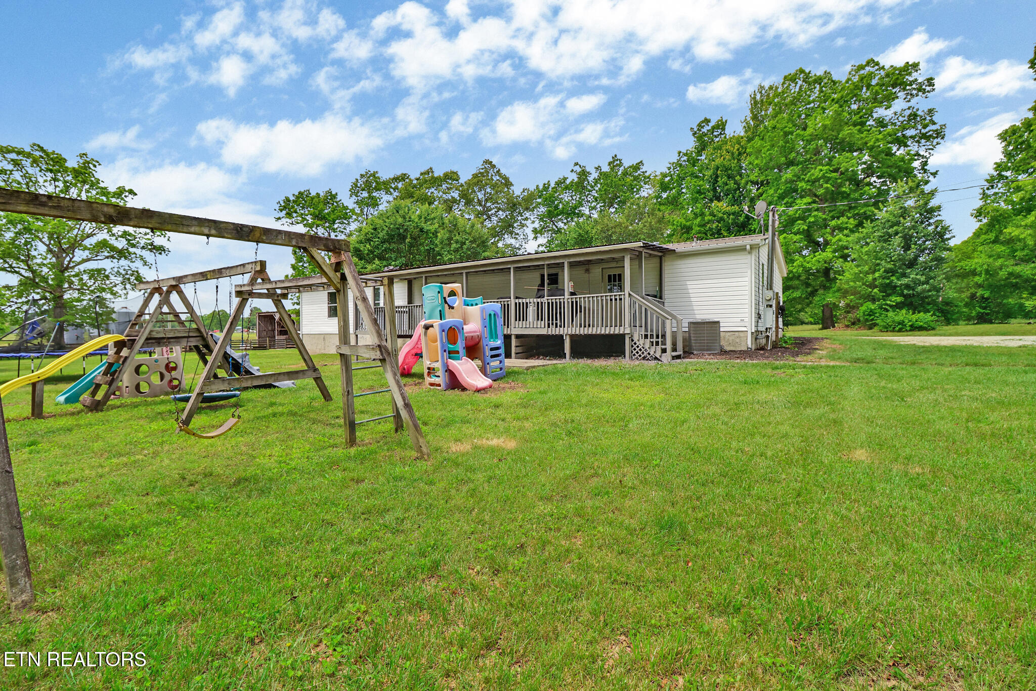 60 Greenview Lane Crossville TN 38571