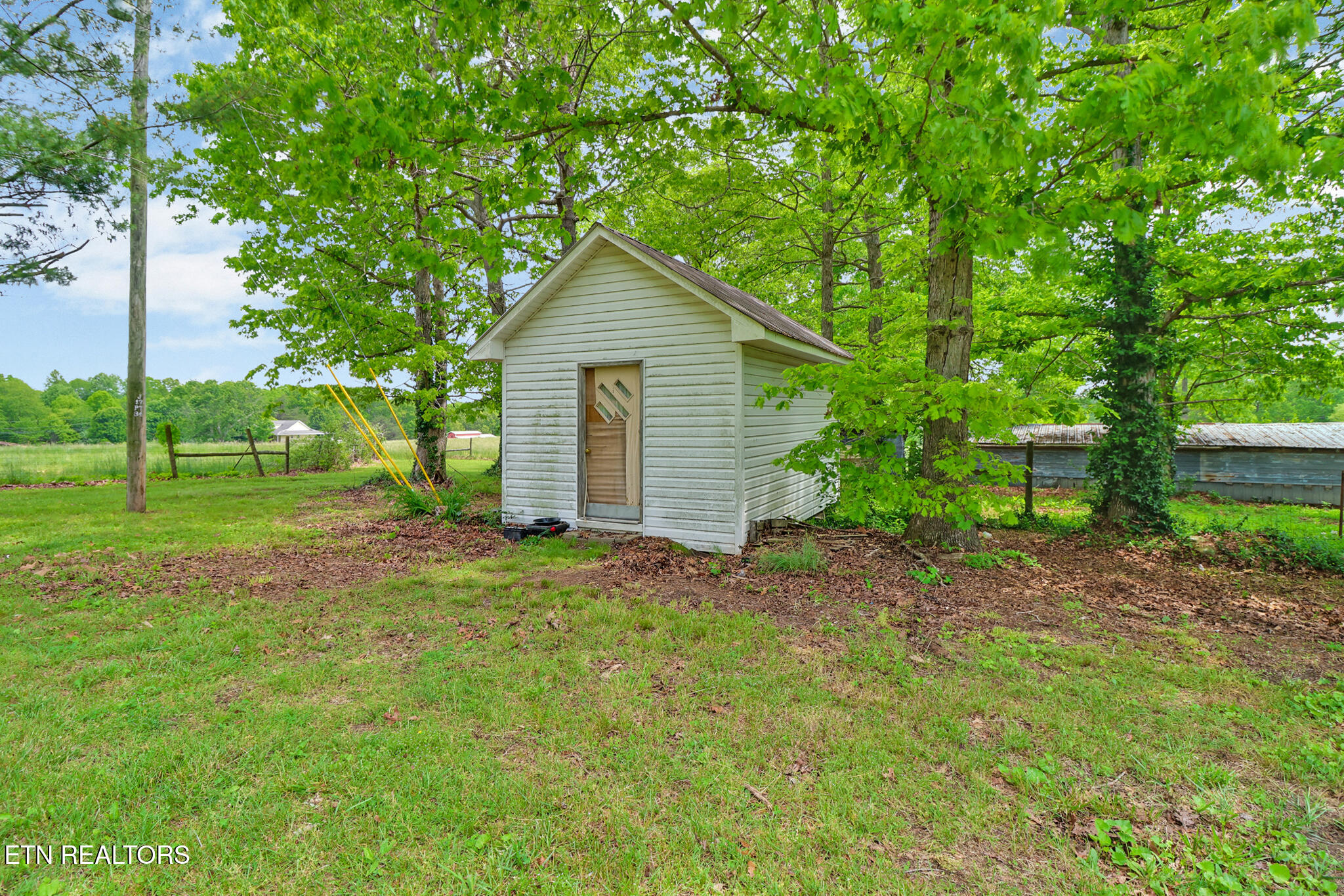 60 Greenview Lane Crossville TN 38571