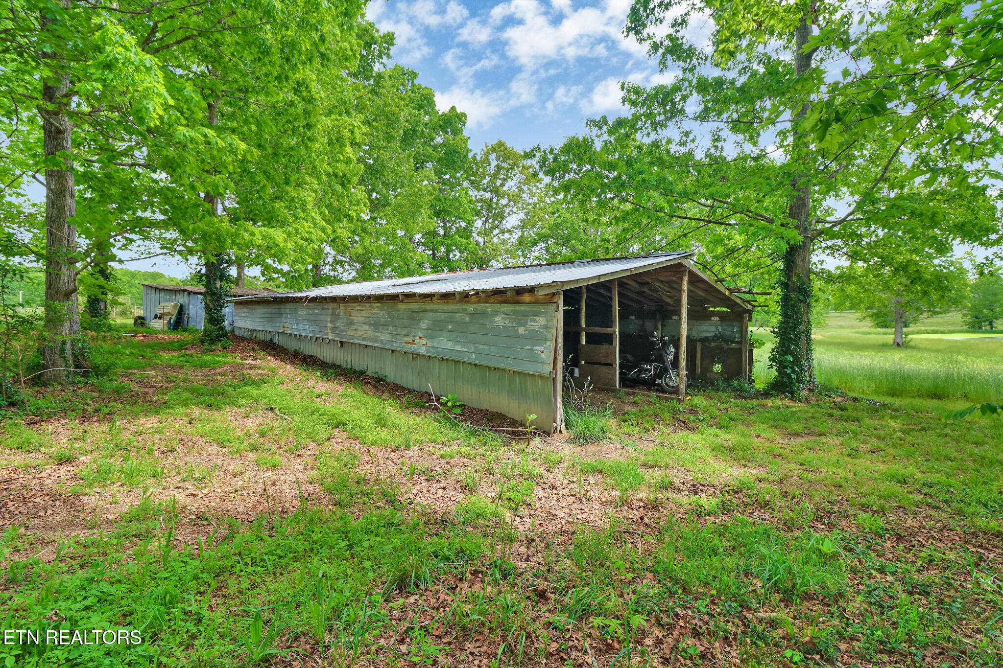 60 Greenview Lane Crossville TN 38571