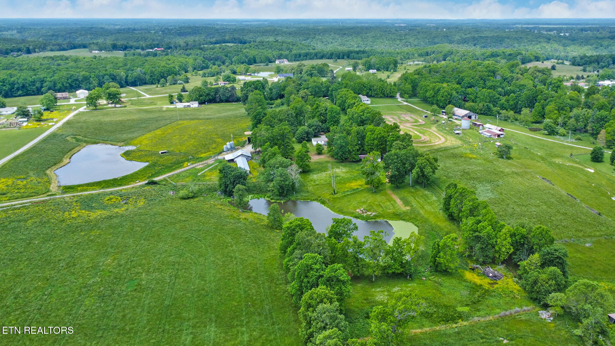 60 Greenview Lane Crossville TN 38571