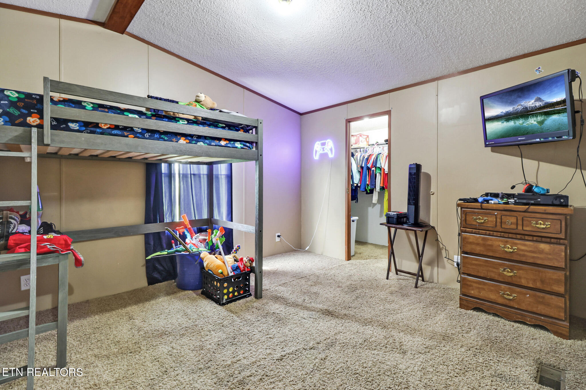 60 Greenview Lane Crossville TN 38571