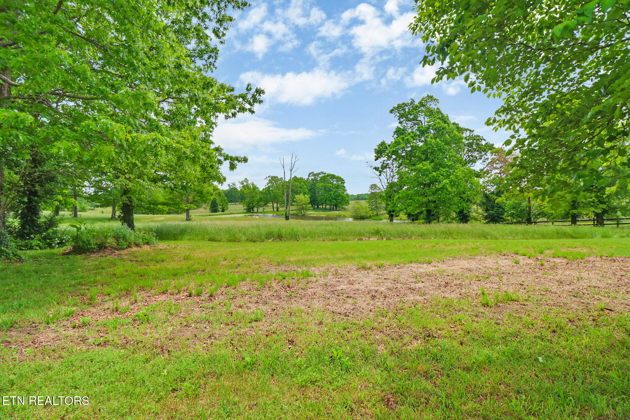 60 Greenview Lane Crossville TN 38571