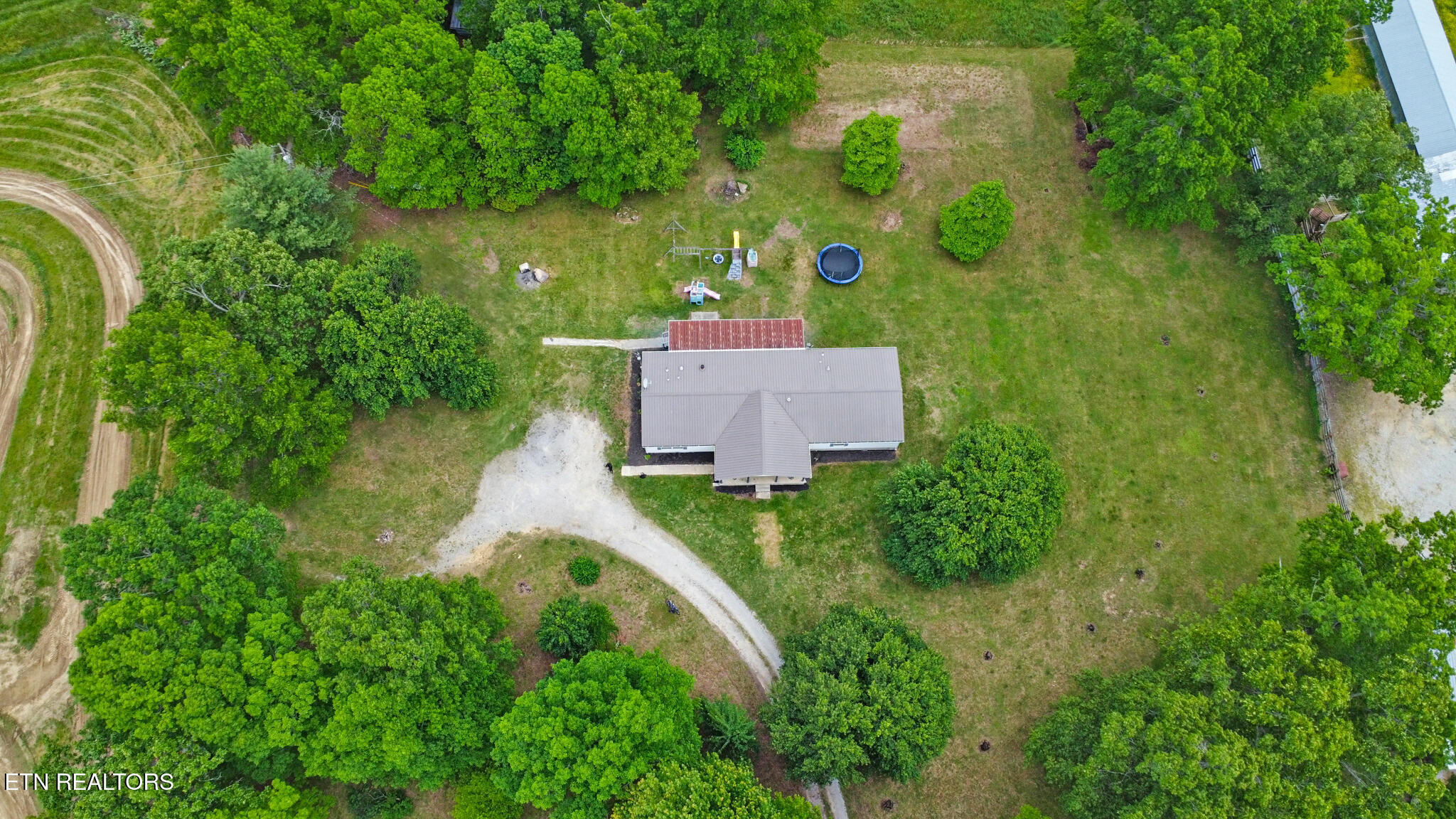 60 Greenview Lane Crossville TN 38571