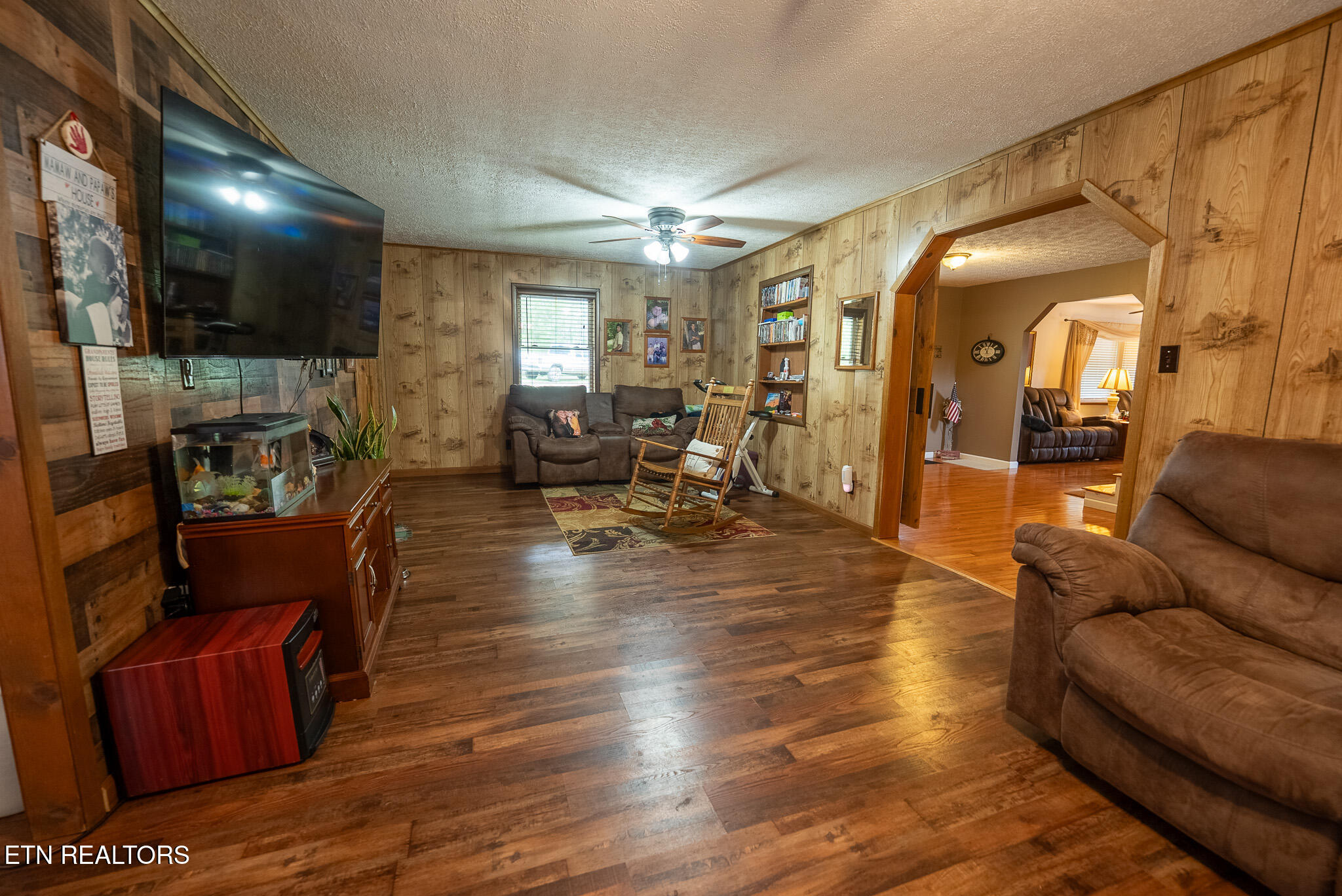 8651 Tazewell Highway Sneedville TN 37869