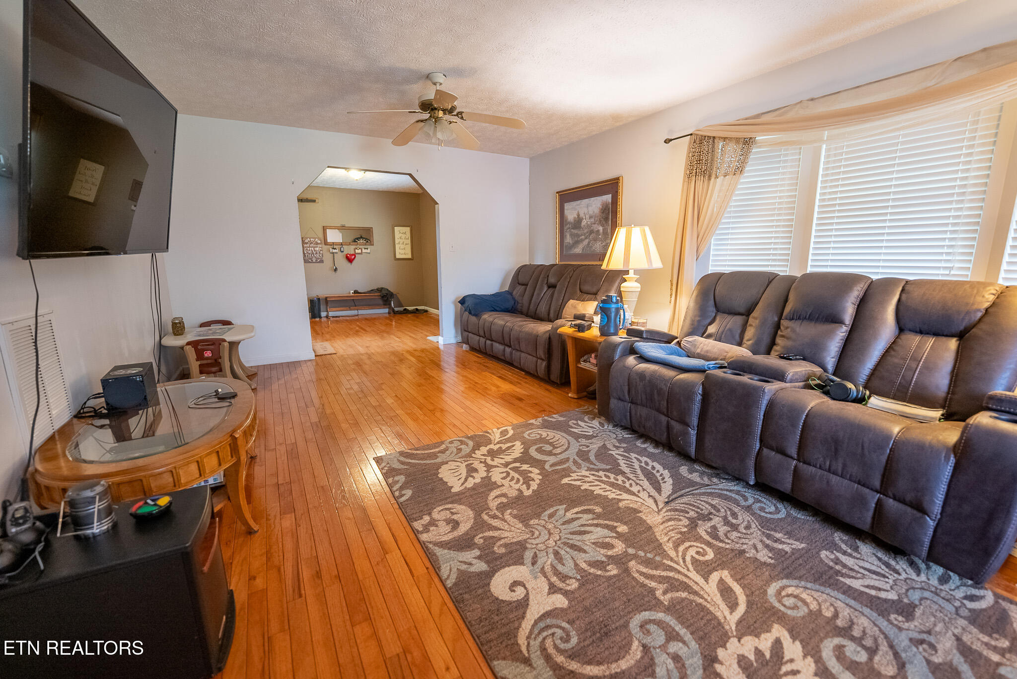 8651 Tazewell Highway Sneedville TN 37869