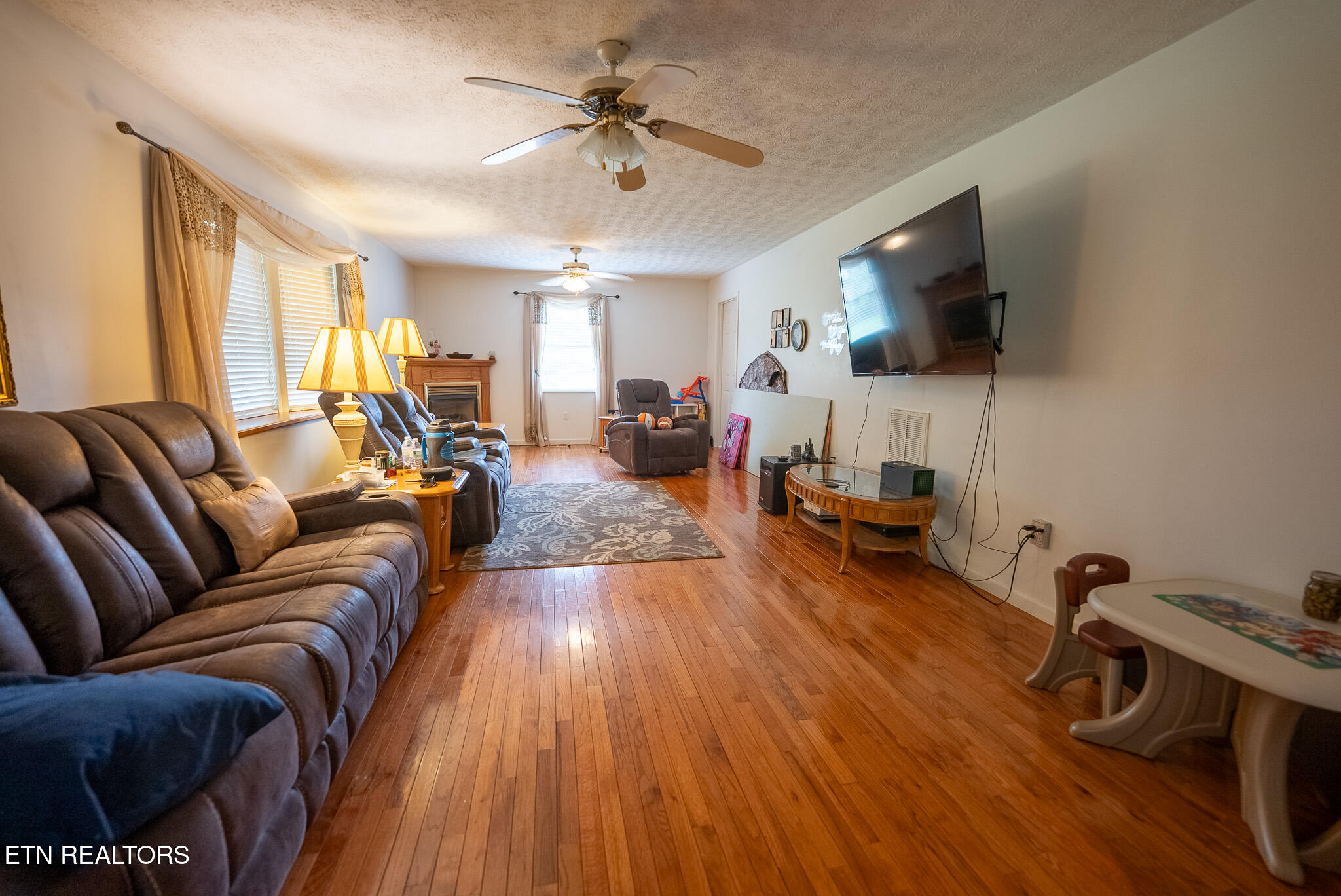 8651 Tazewell Highway Sneedville TN 37869