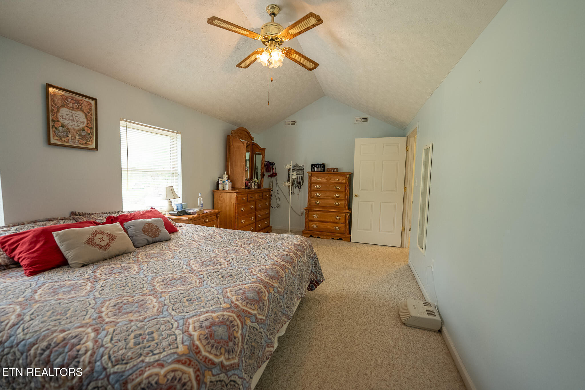 8651 Tazewell Highway Sneedville TN 37869