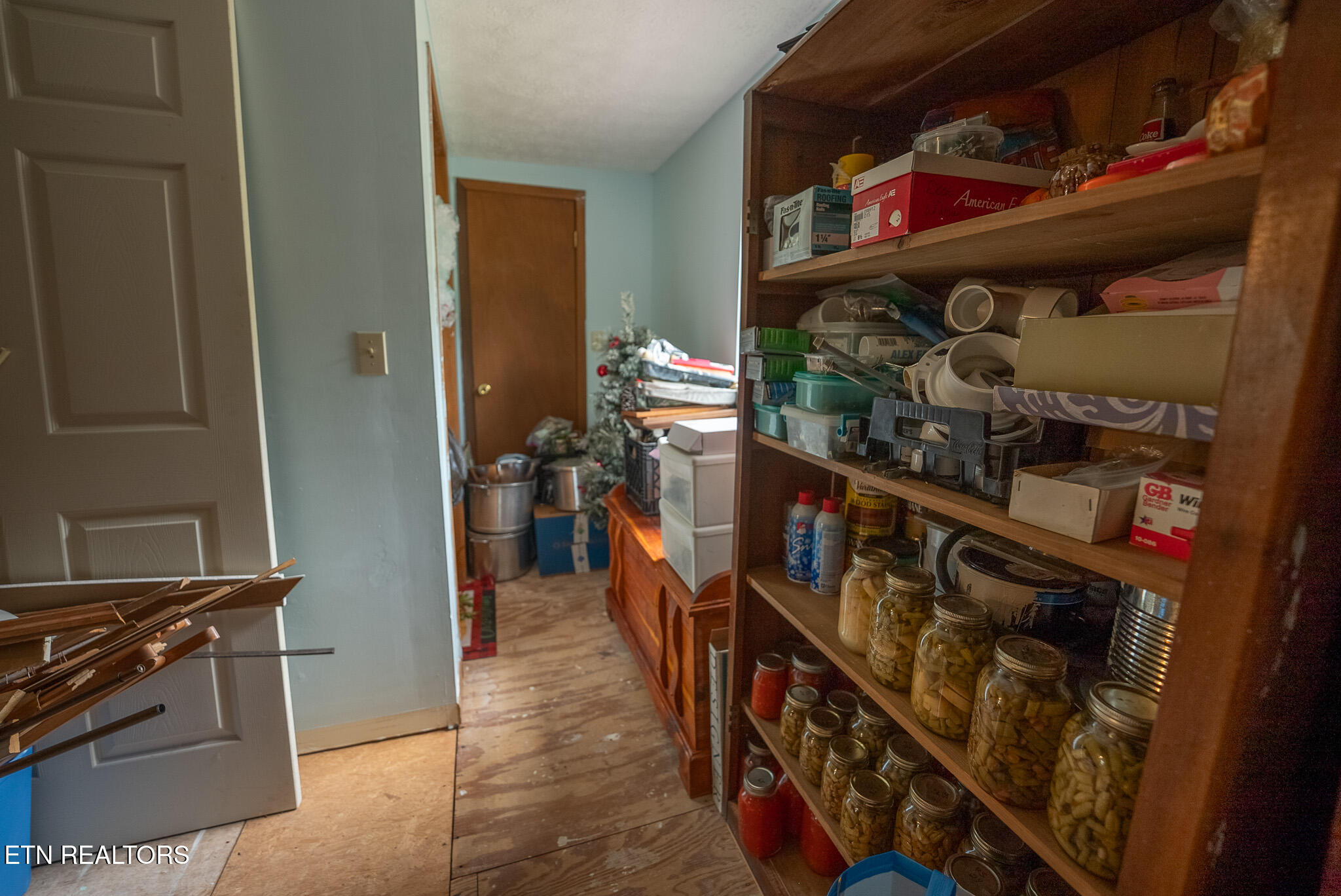8651 Tazewell Highway Sneedville TN 37869