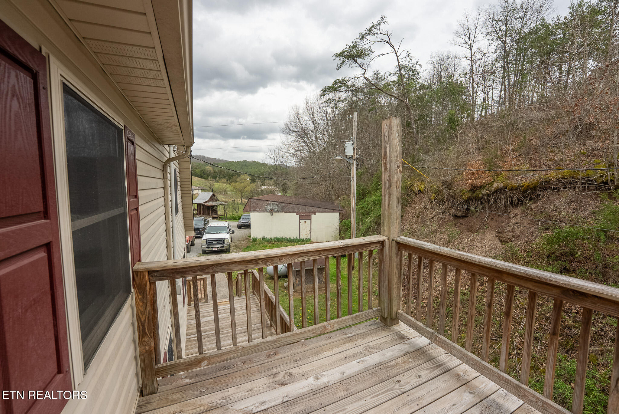 8651 Tazewell Highway Sneedville TN 37869