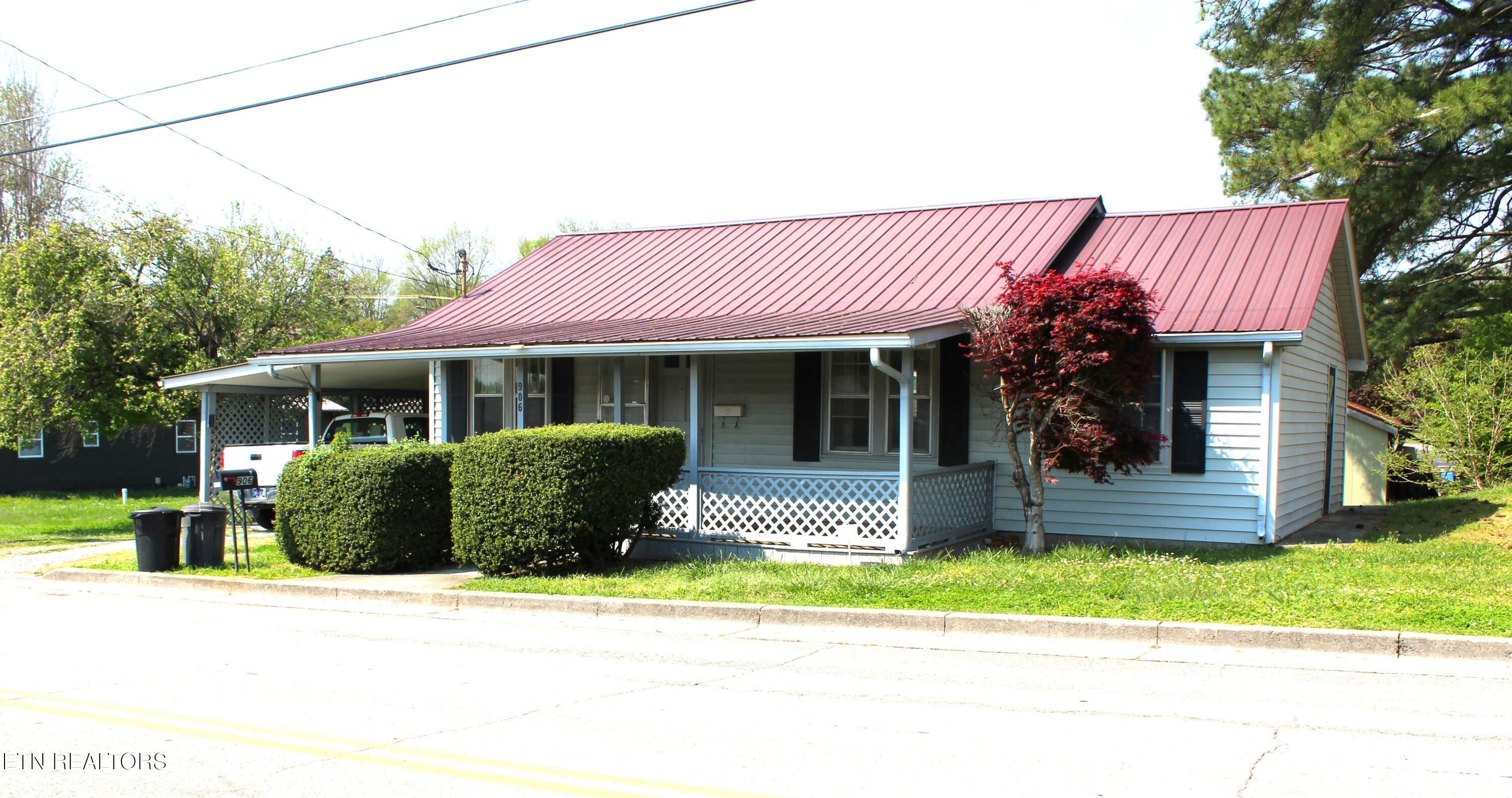 906 Cannon Avenue Sweetwater TN 37874