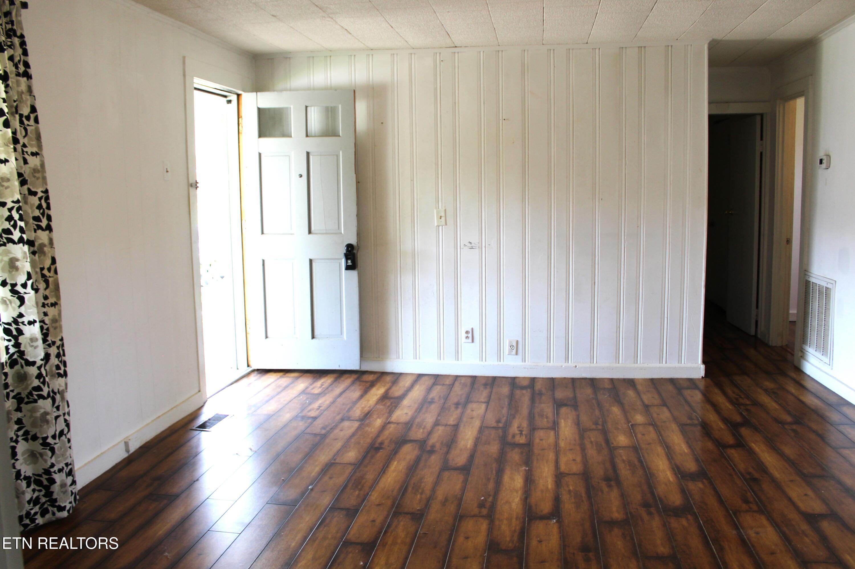 906 Cannon Avenue Sweetwater TN 37874