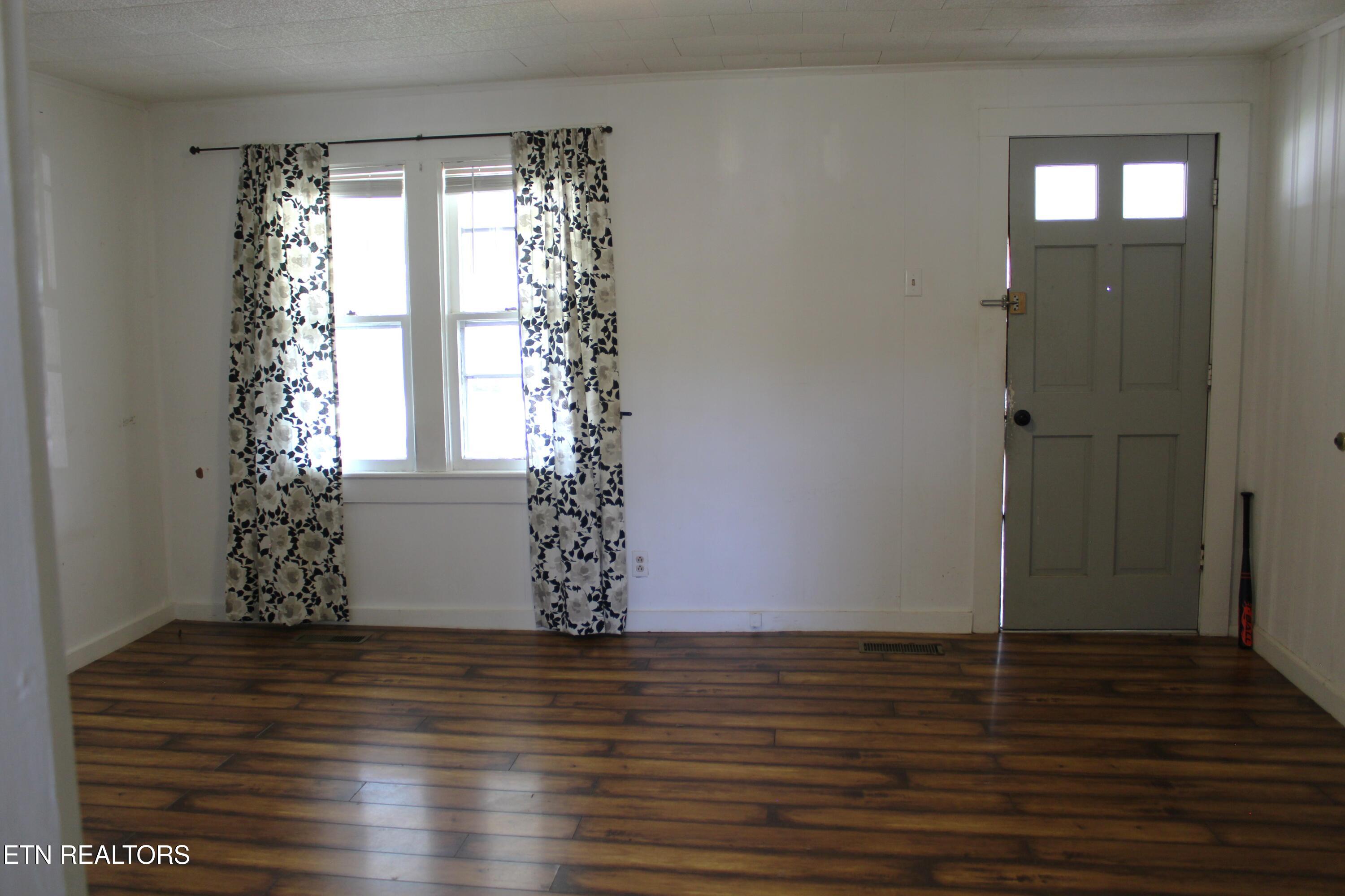906 Cannon Avenue Sweetwater TN 37874
