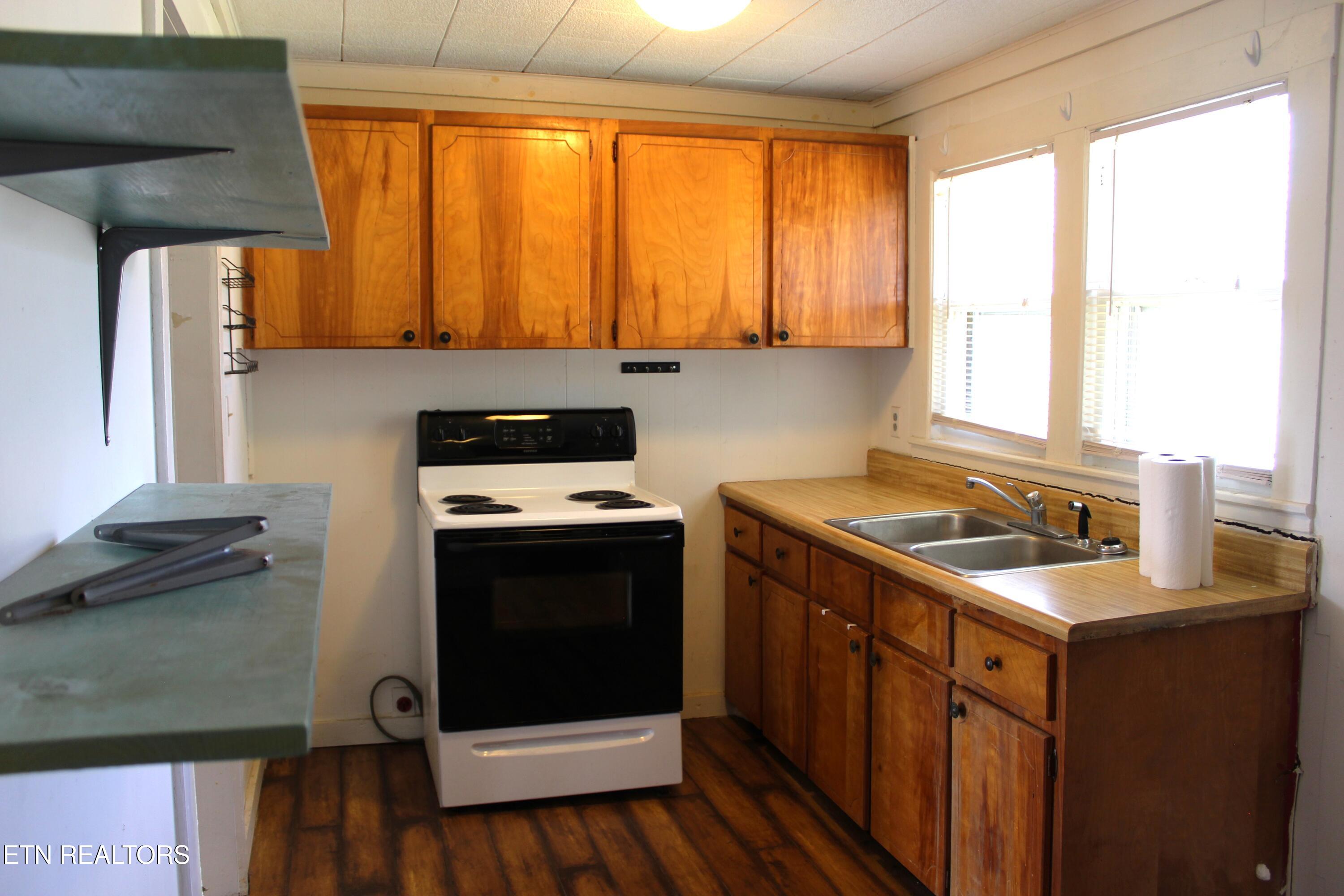 906 Cannon Avenue Sweetwater TN 37874