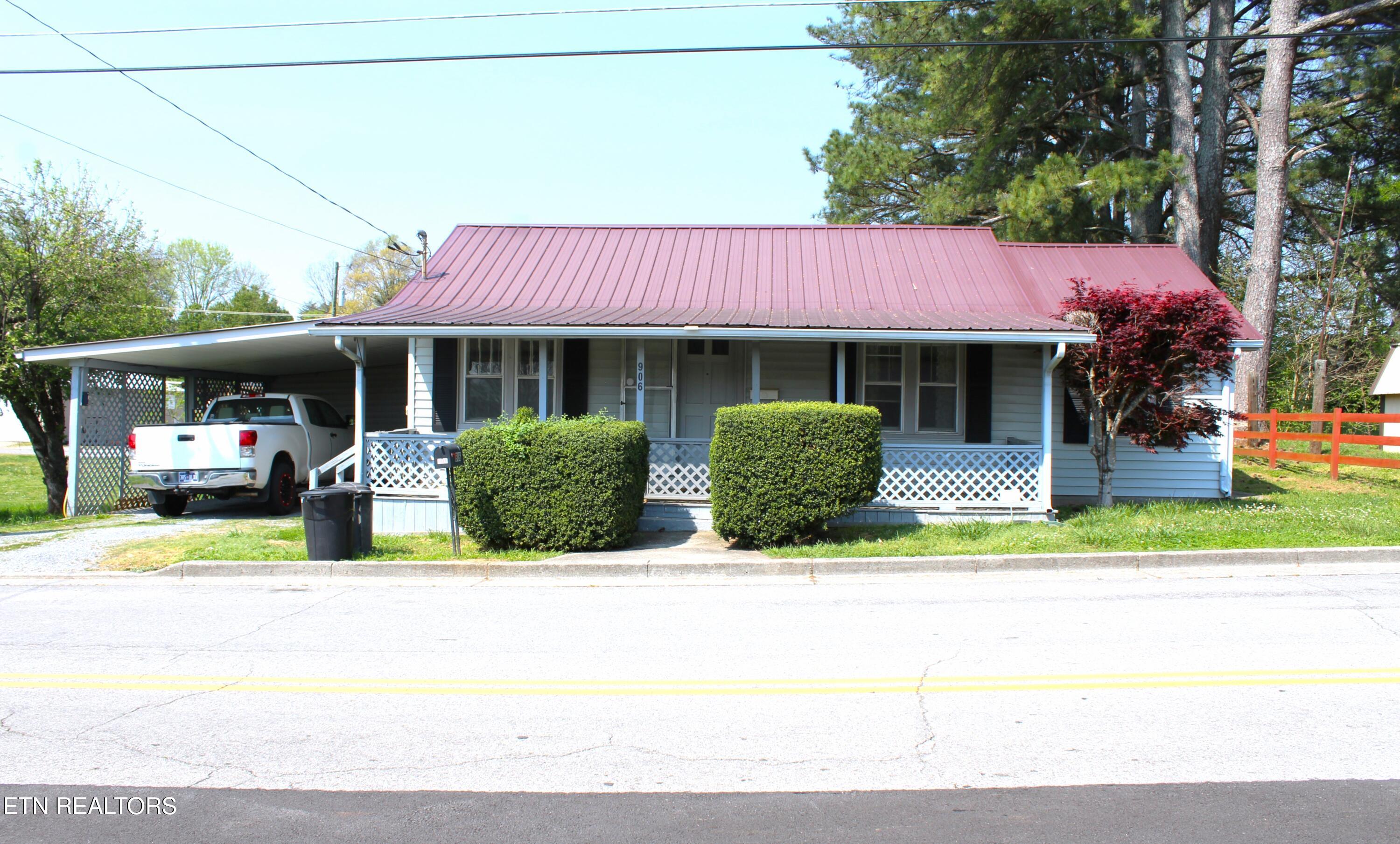 906 Cannon Avenue Sweetwater TN 37874