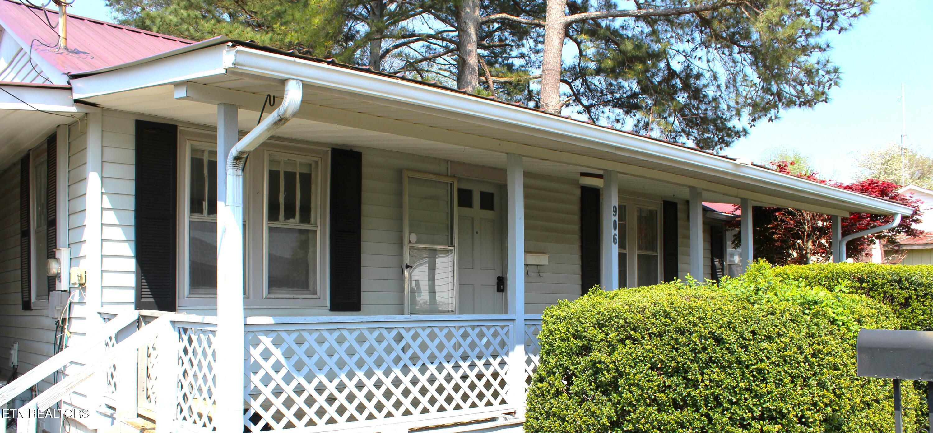 906 Cannon Avenue Sweetwater TN 37874
