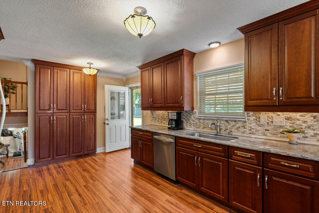 2404 Calloway Circle Lenoir City TN 37772