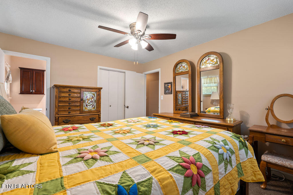 2404 Calloway Circle Lenoir City TN 37772