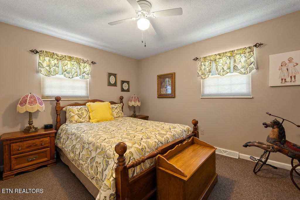 2404 Calloway Circle Lenoir City TN 37772
