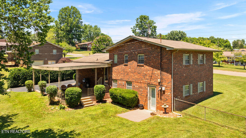 2404 Calloway Circle Lenoir City TN 37772