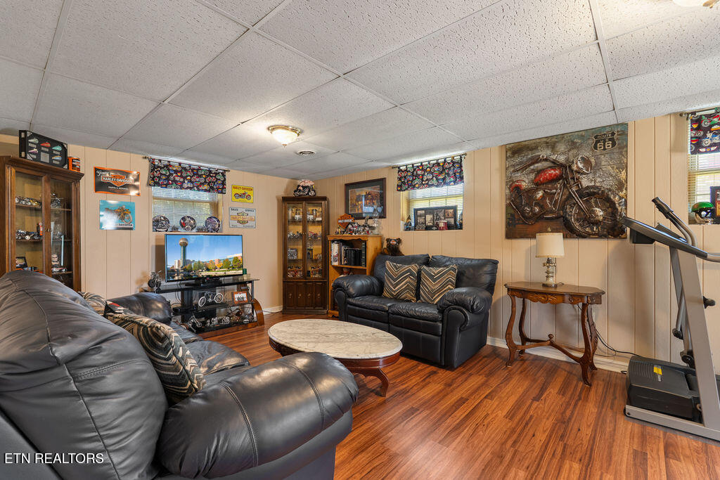 2404 Calloway Circle Lenoir City TN 37772