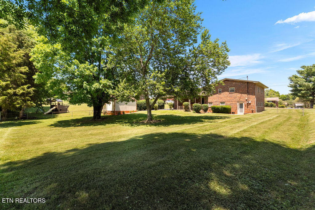 2404 Calloway Circle Lenoir City TN 37772