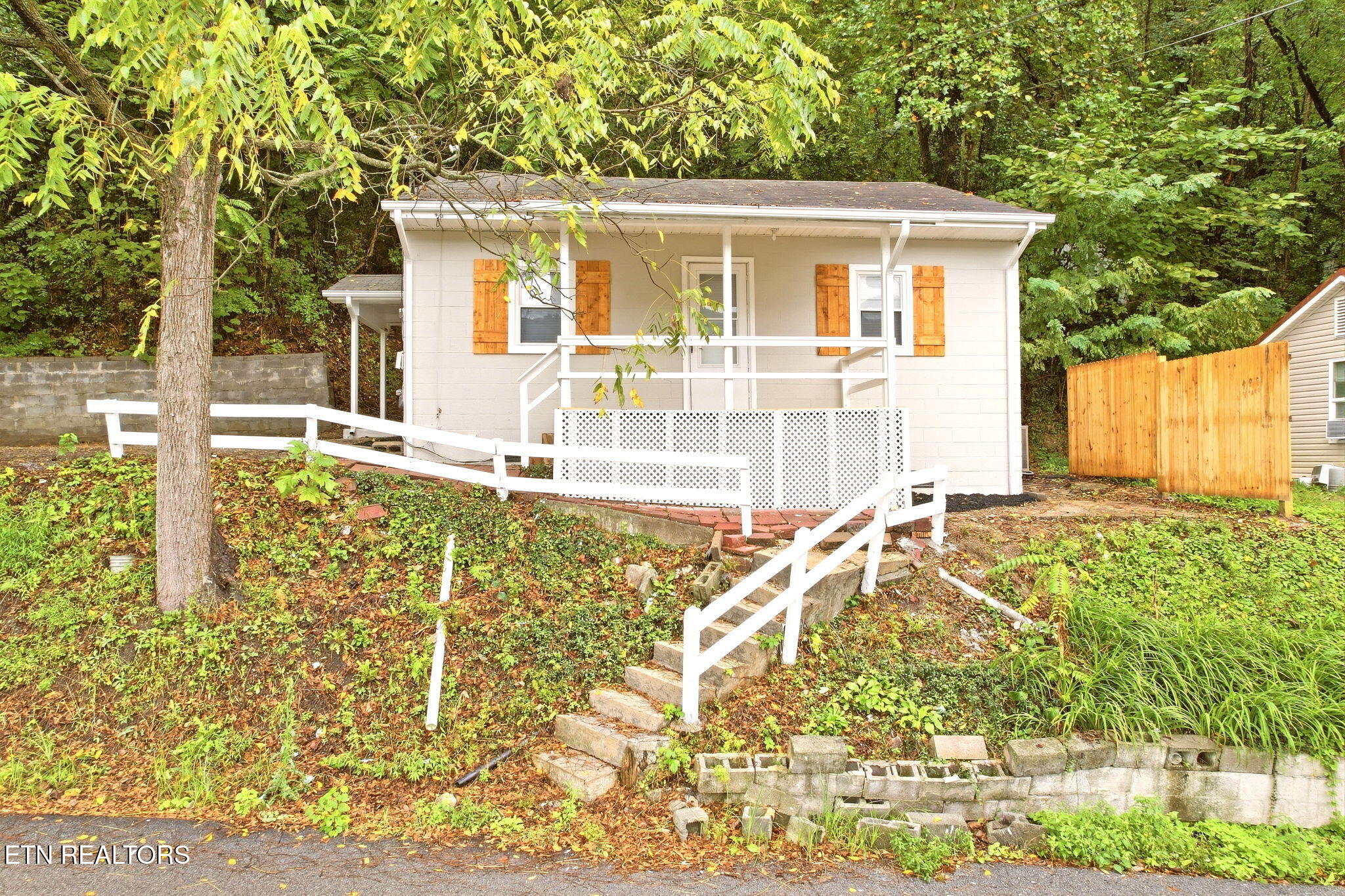 517 Cherry Street Lafollette TN 37766