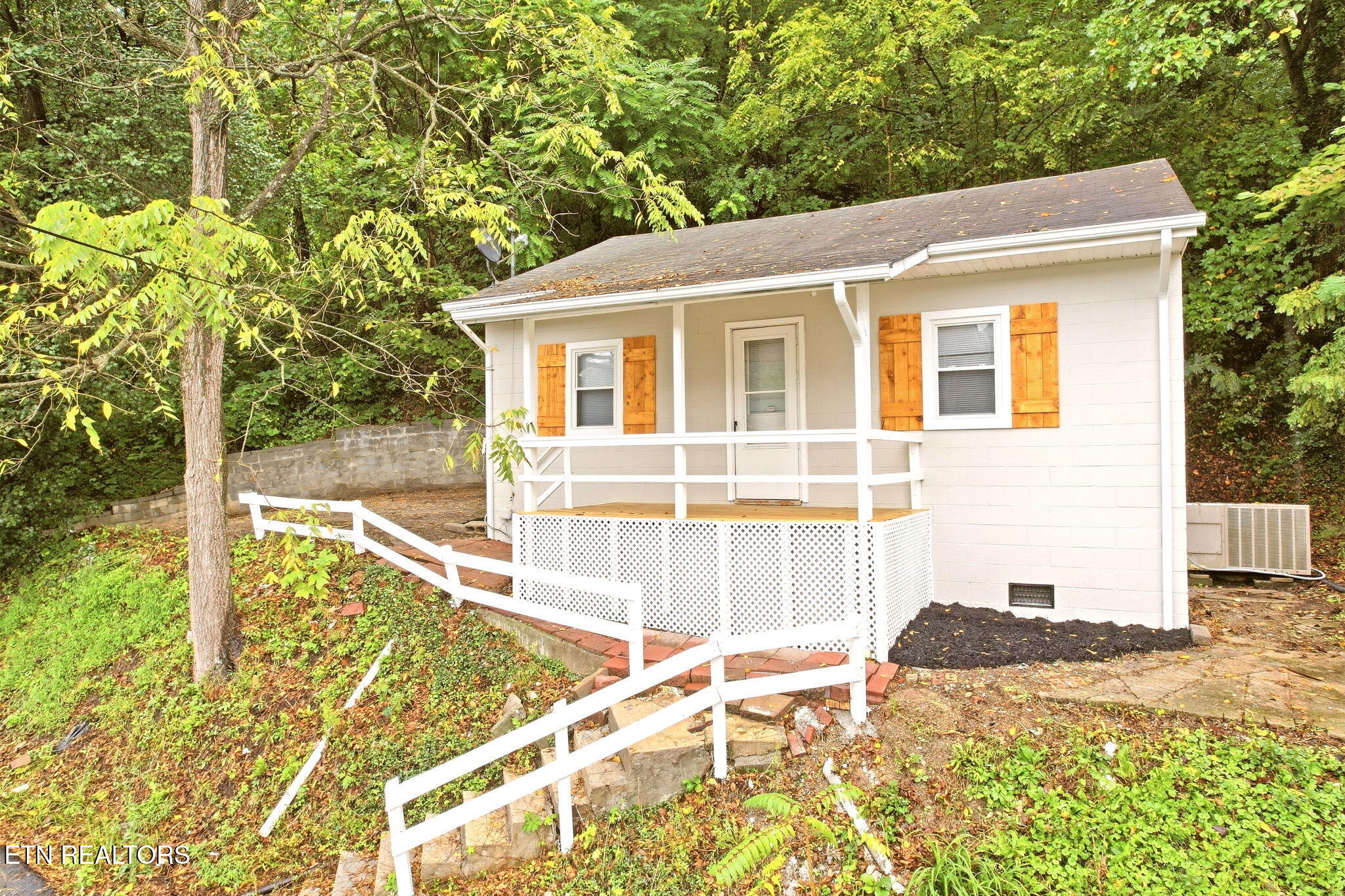 517 Cherry Street Lafollette TN 37766