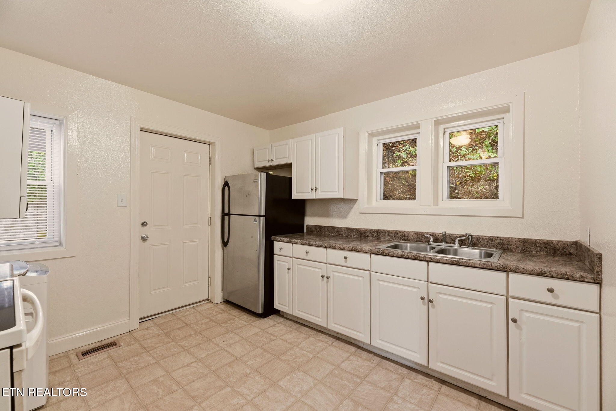 517 Cherry Street Lafollette TN 37766