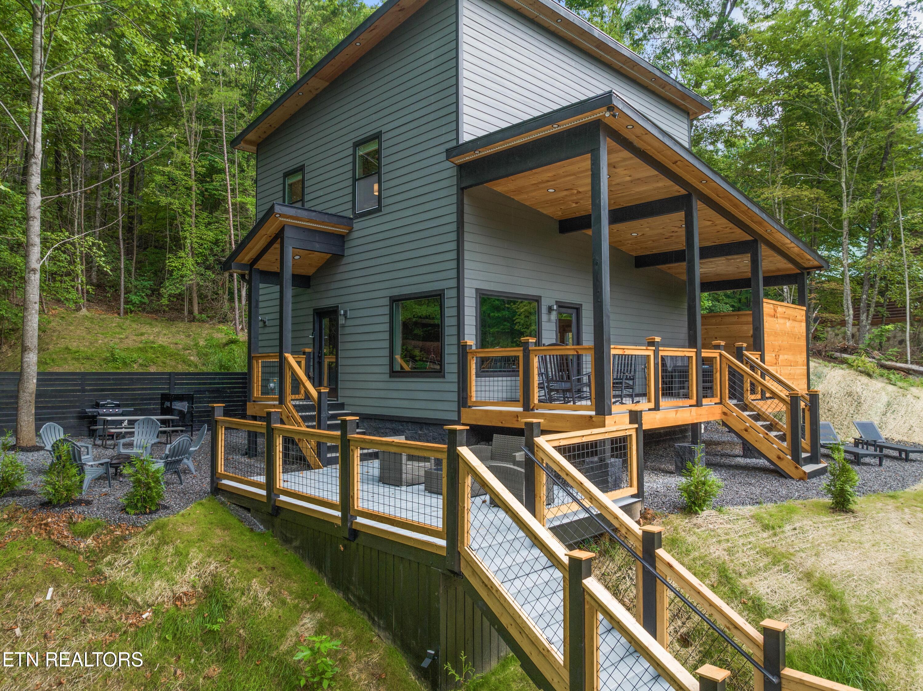 1517 Silver Poplar Lane Sevierville TN 37876