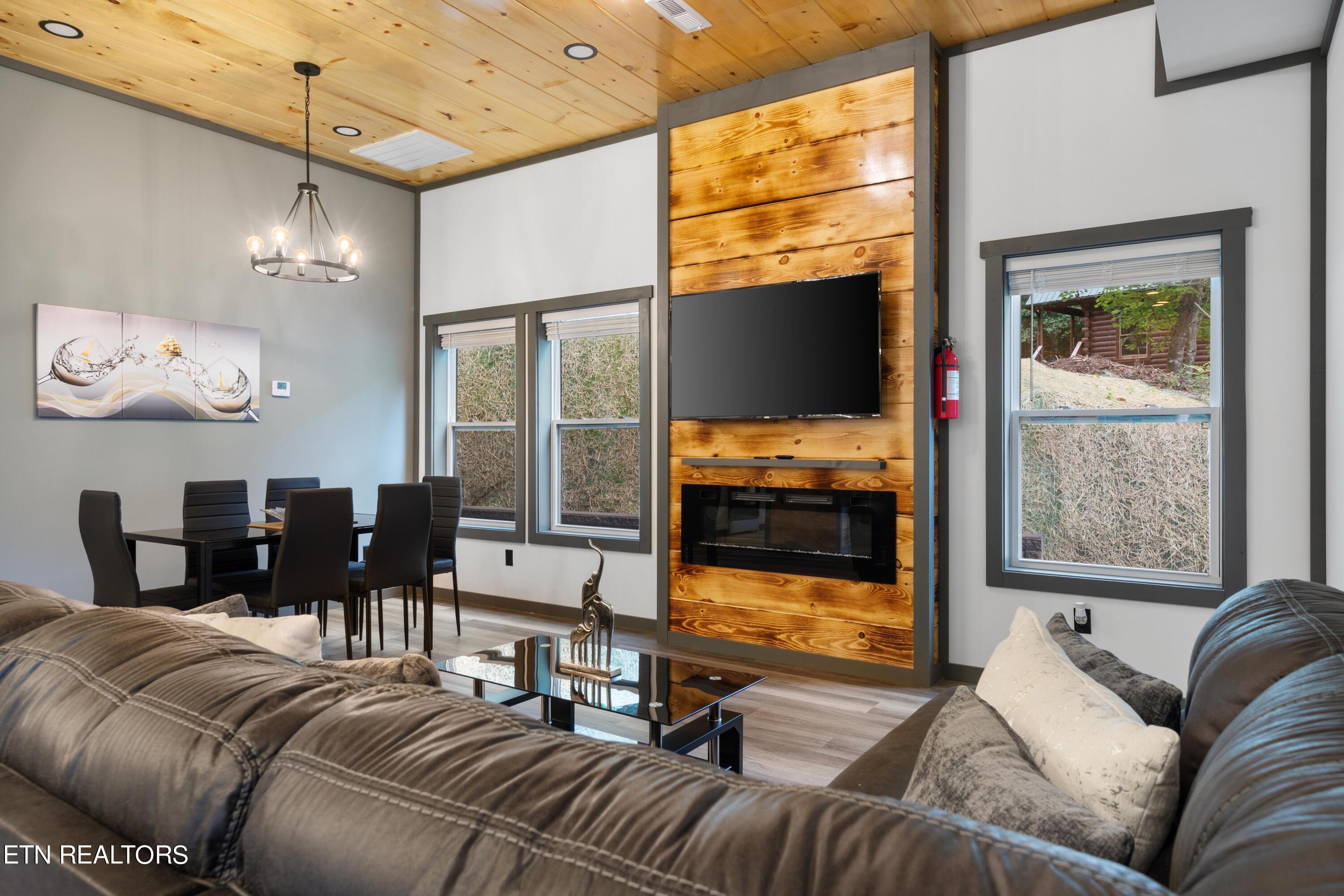 1517 Silver Poplar Lane Sevierville TN 37876