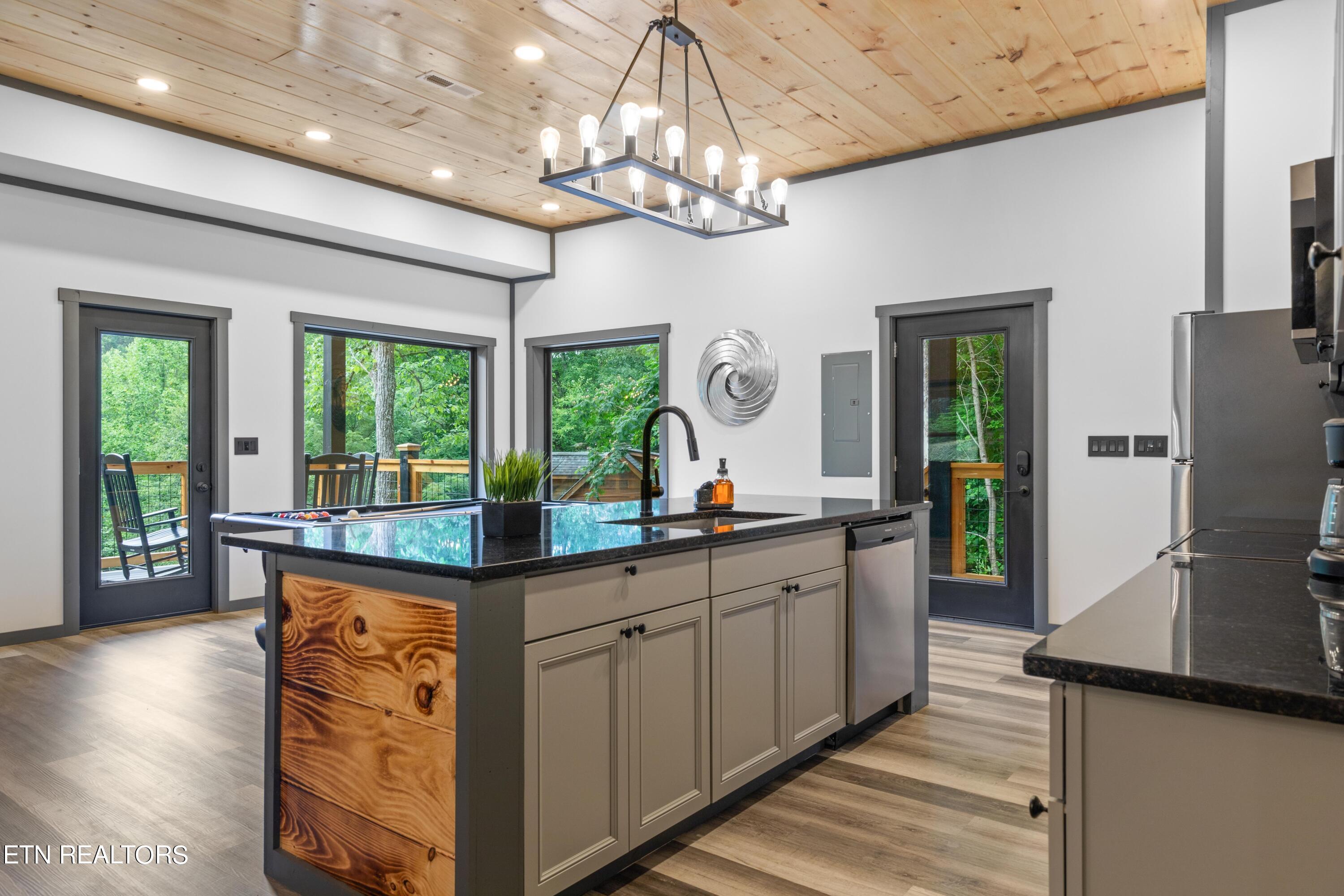 1517 Silver Poplar Lane Sevierville TN 37876