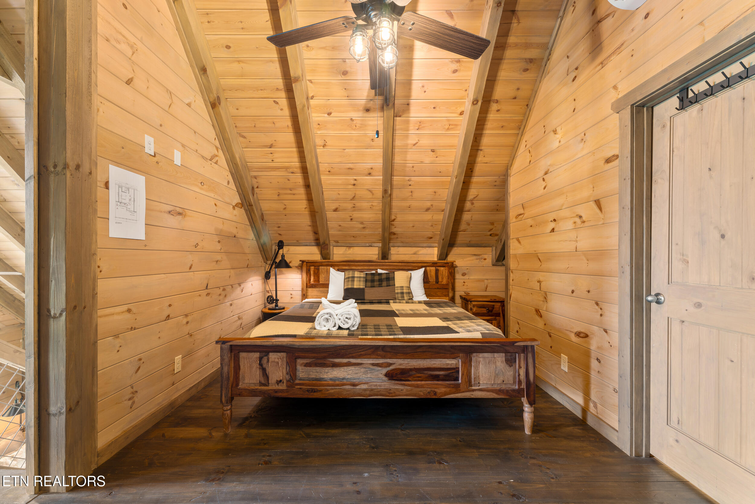 1606 Dove Wing Way Sevierville TN 37862
