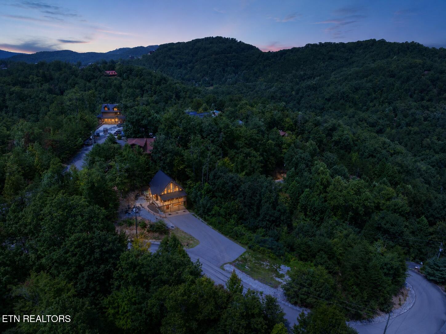 1606 Dove Wing Way Sevierville TN 37862