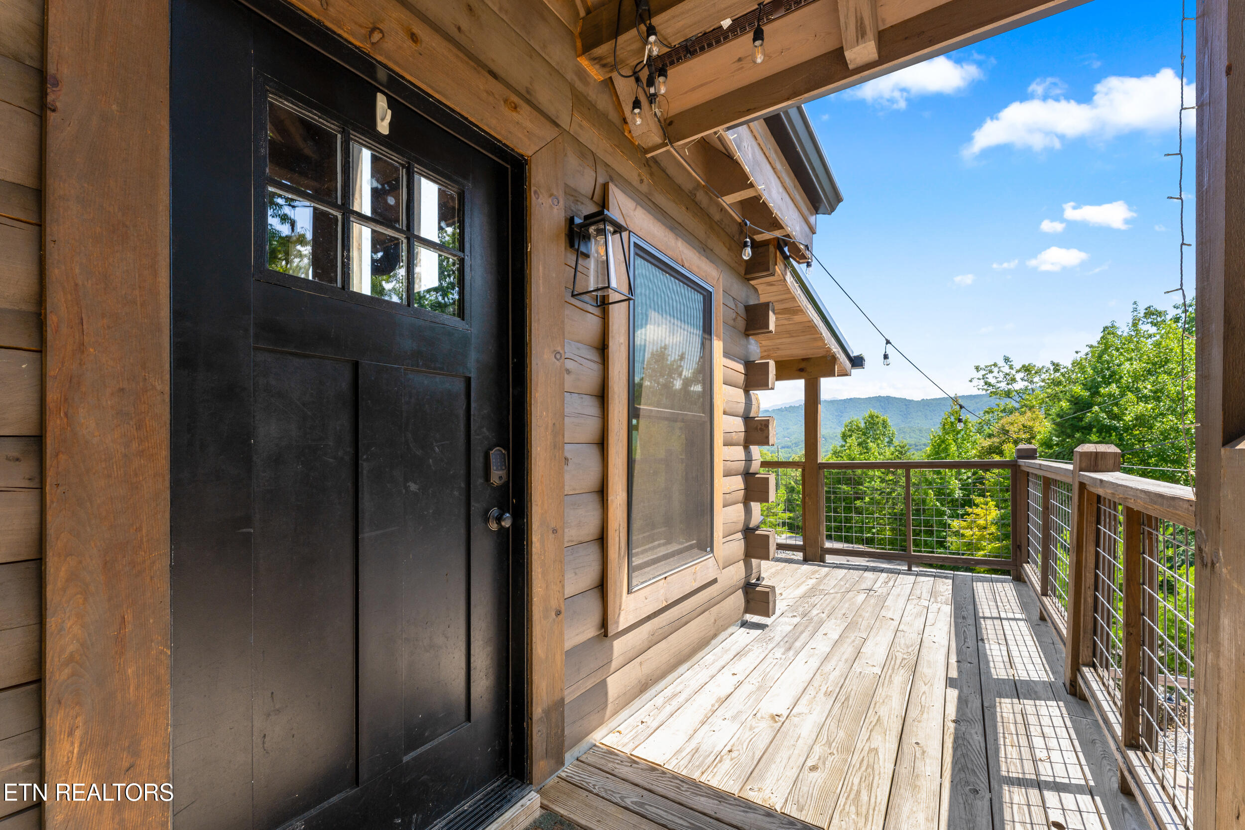 1606 Dove Wing Way Sevierville TN 37862