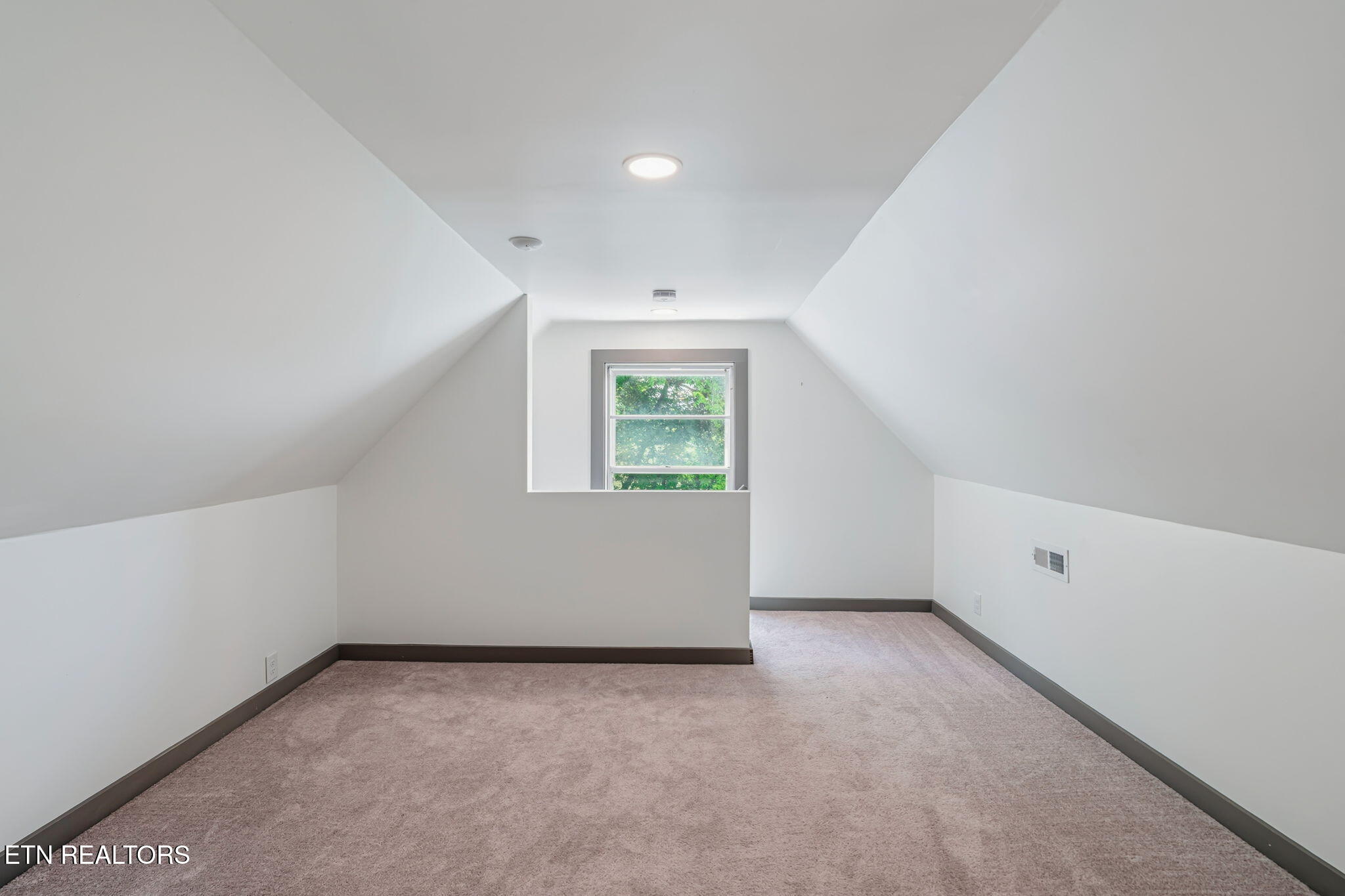 612 W Strang Street Rockwood TN 37854