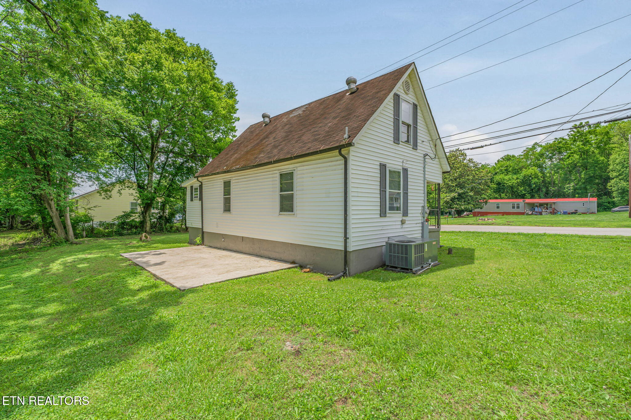 612 W Strang Street Rockwood TN 37854