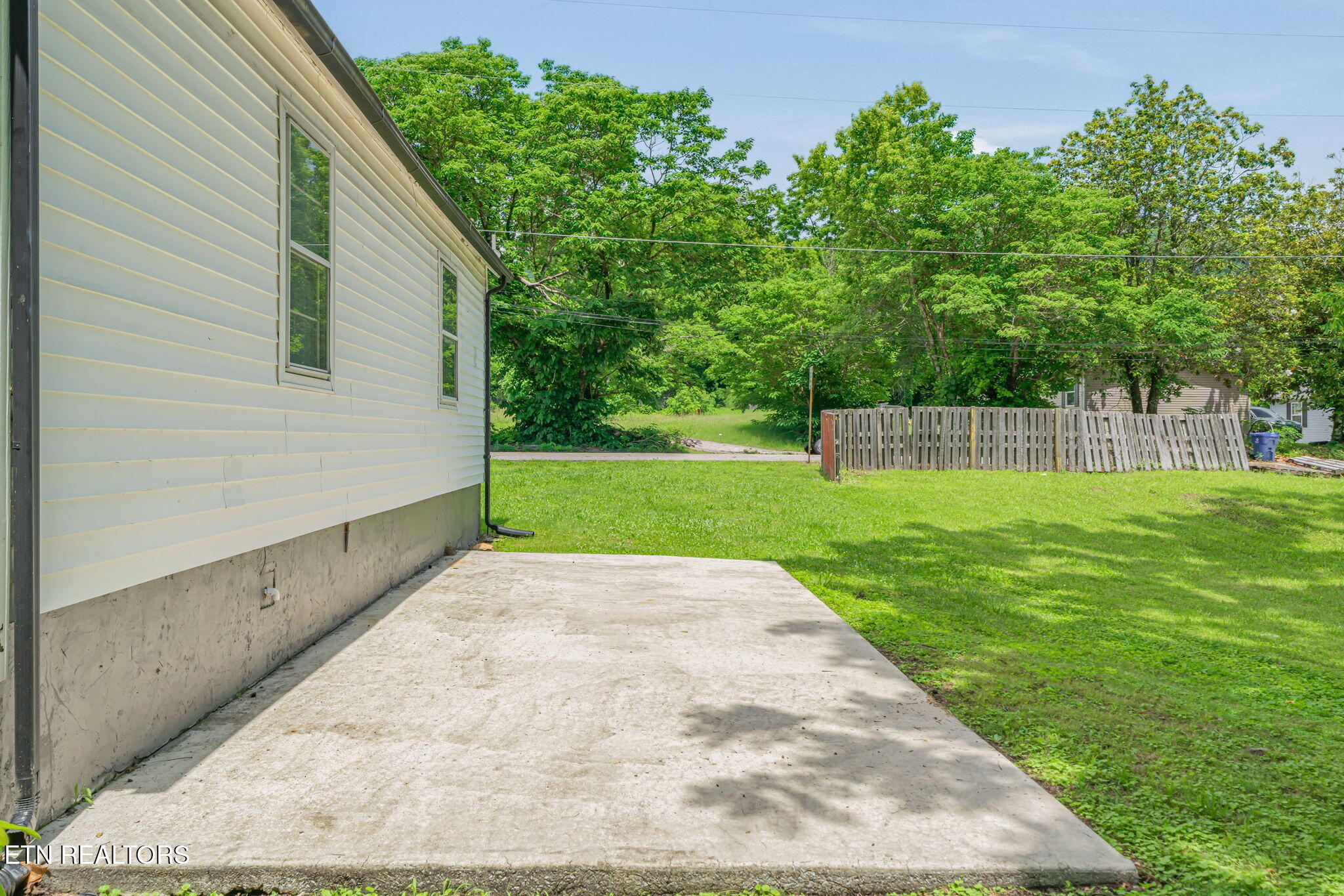 612 W Strang Street Rockwood TN 37854