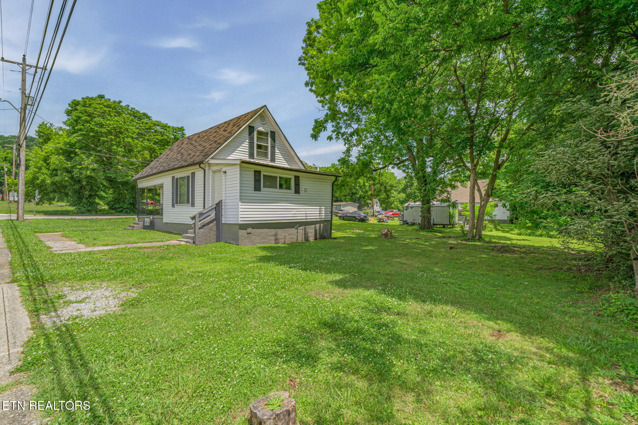 612 W Strang Street Rockwood TN 37854