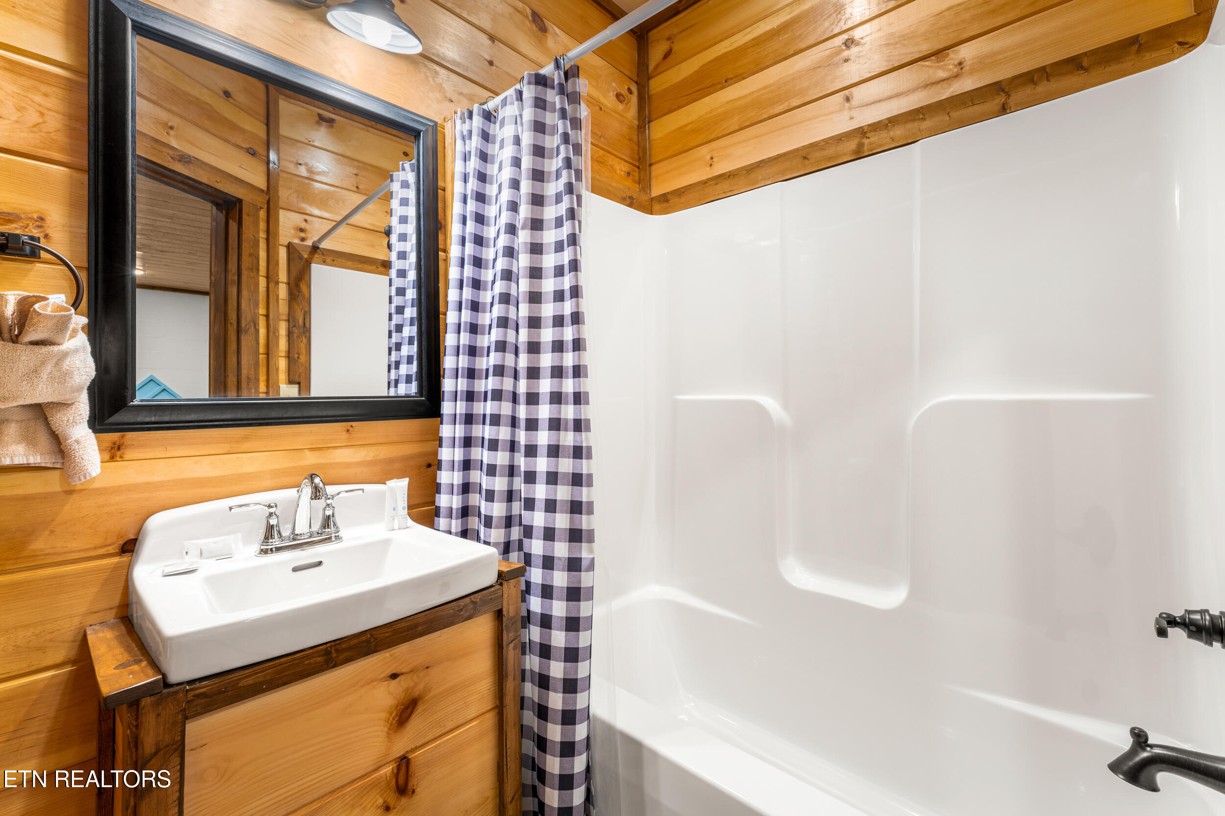 851 Osprey Way Pigeon Forge TN 37863