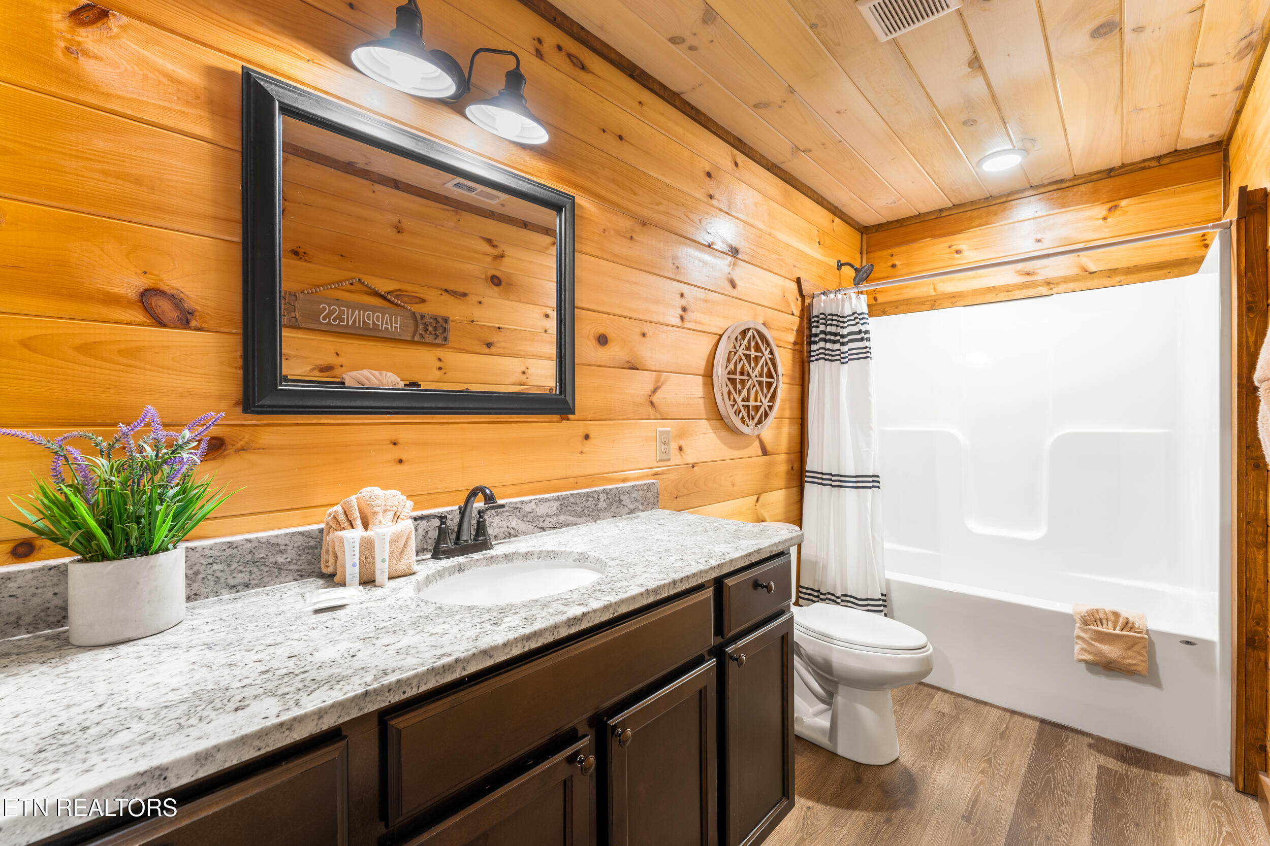 851 Osprey Way Pigeon Forge TN 37863