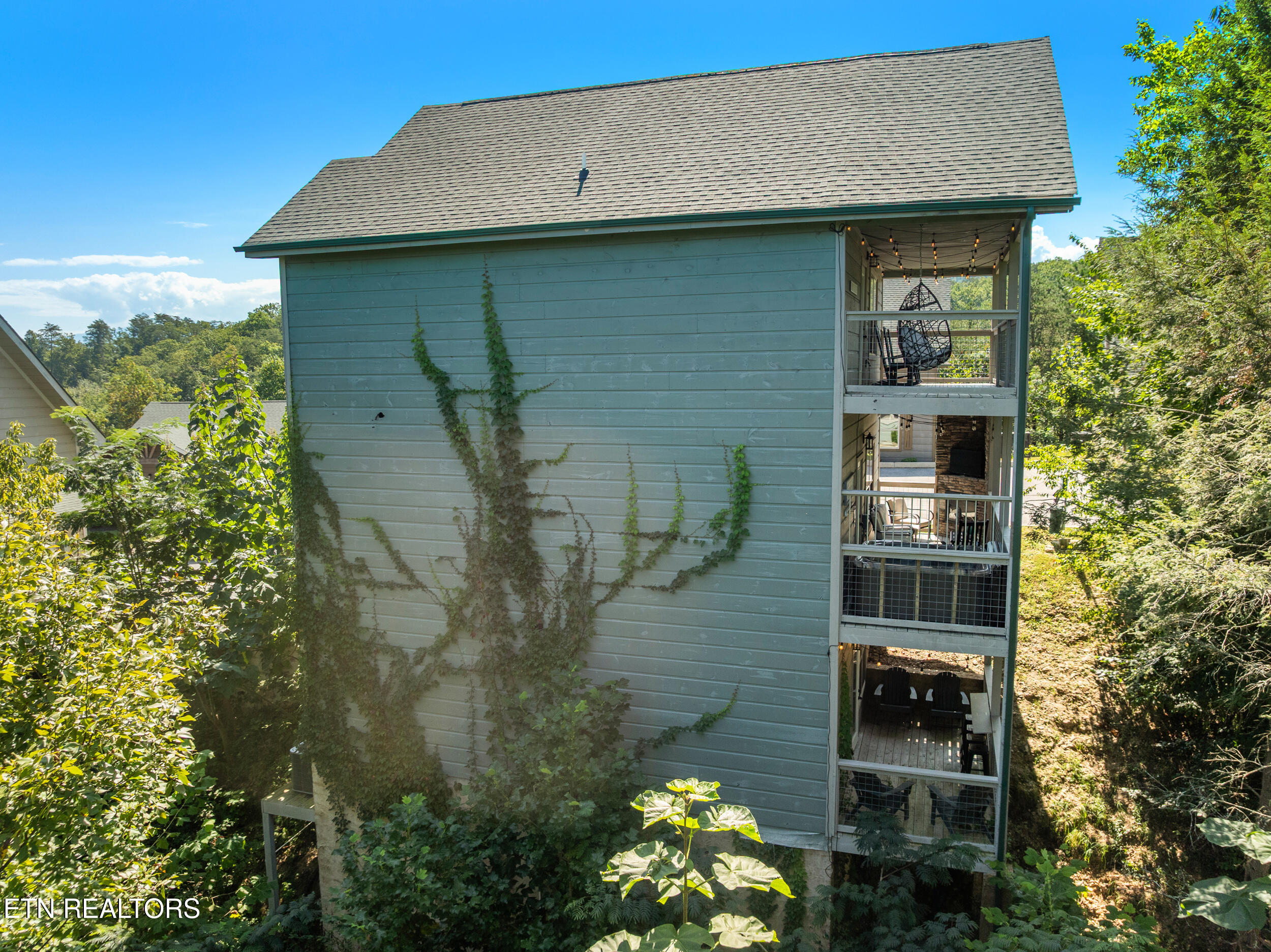 851 Osprey Way Pigeon Forge TN 37863
