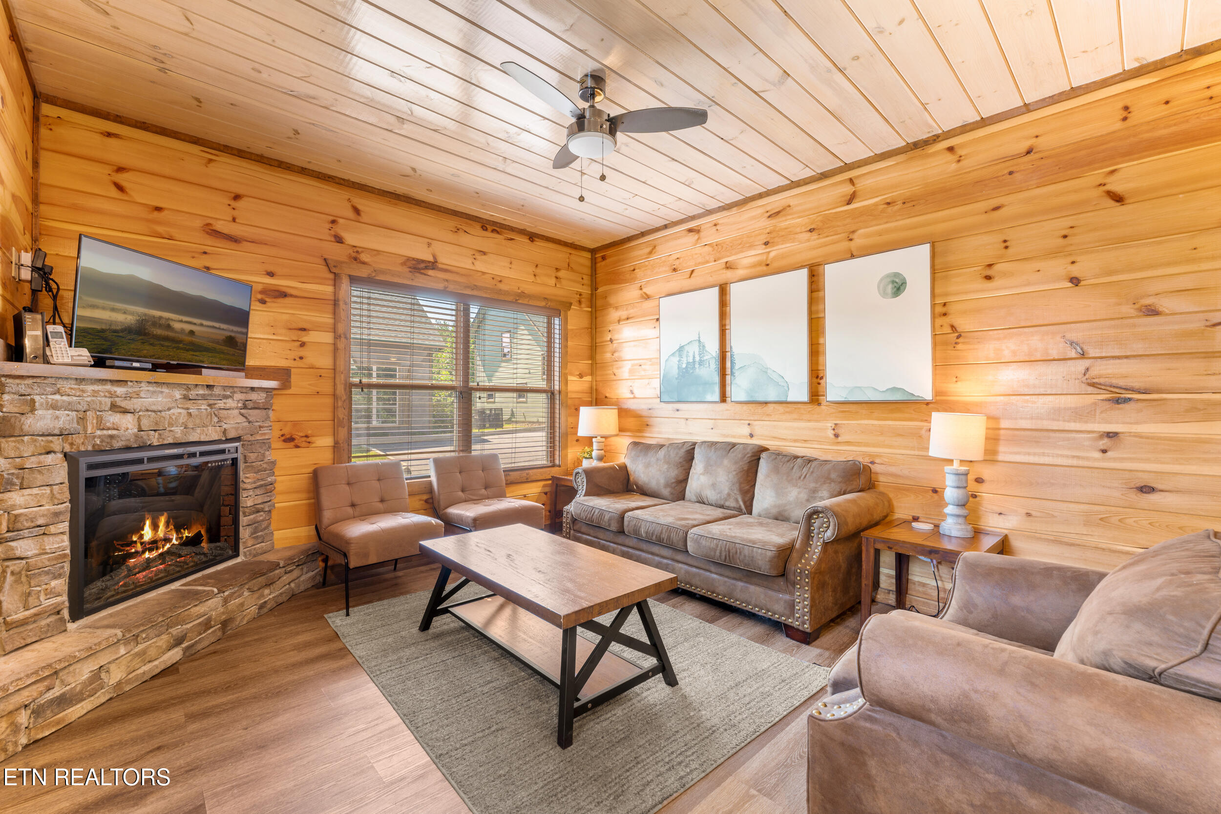 851 Osprey Way Pigeon Forge TN 37863
